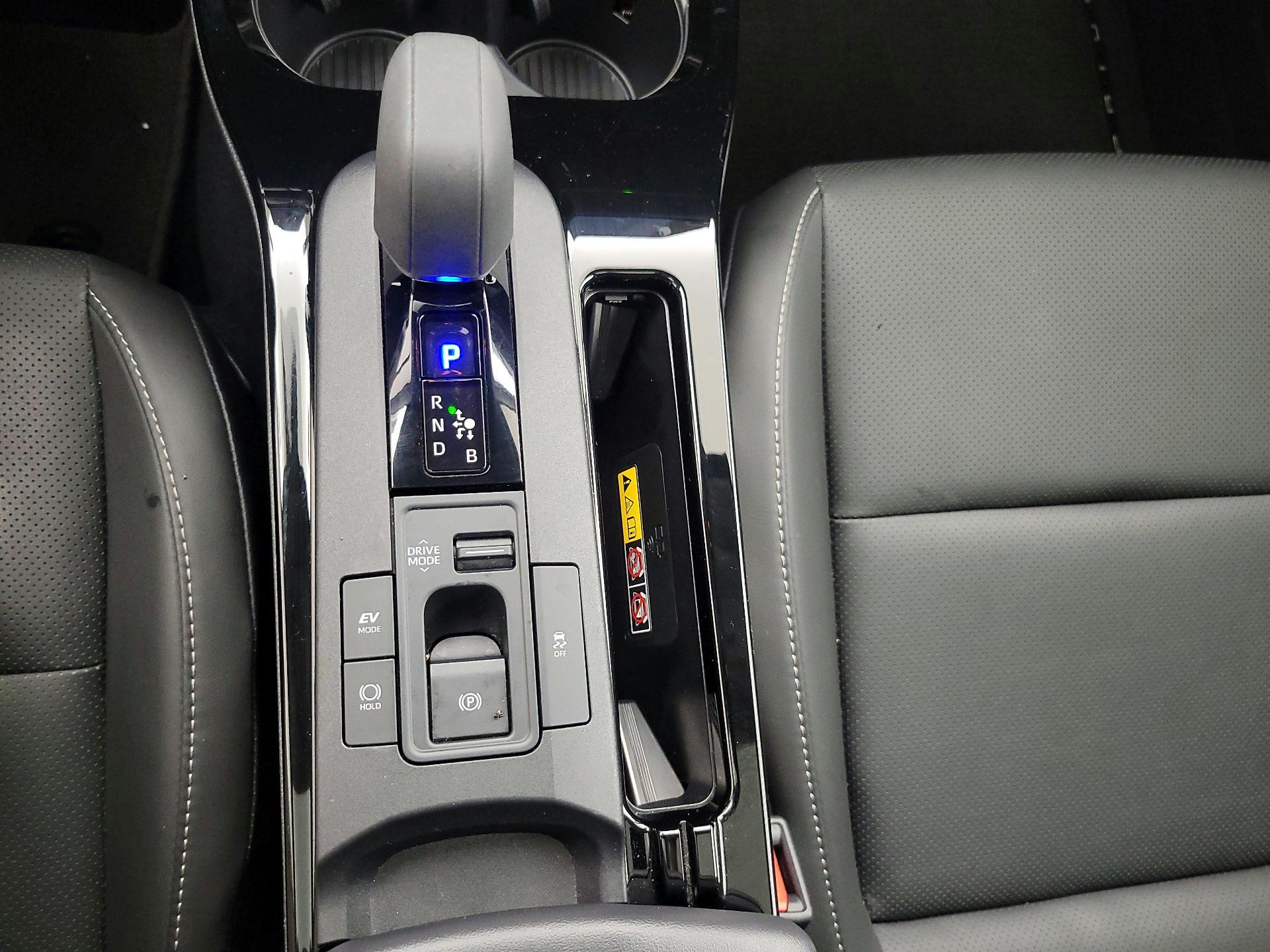 Thumbnail: 2024 Toyota Prius - 17
