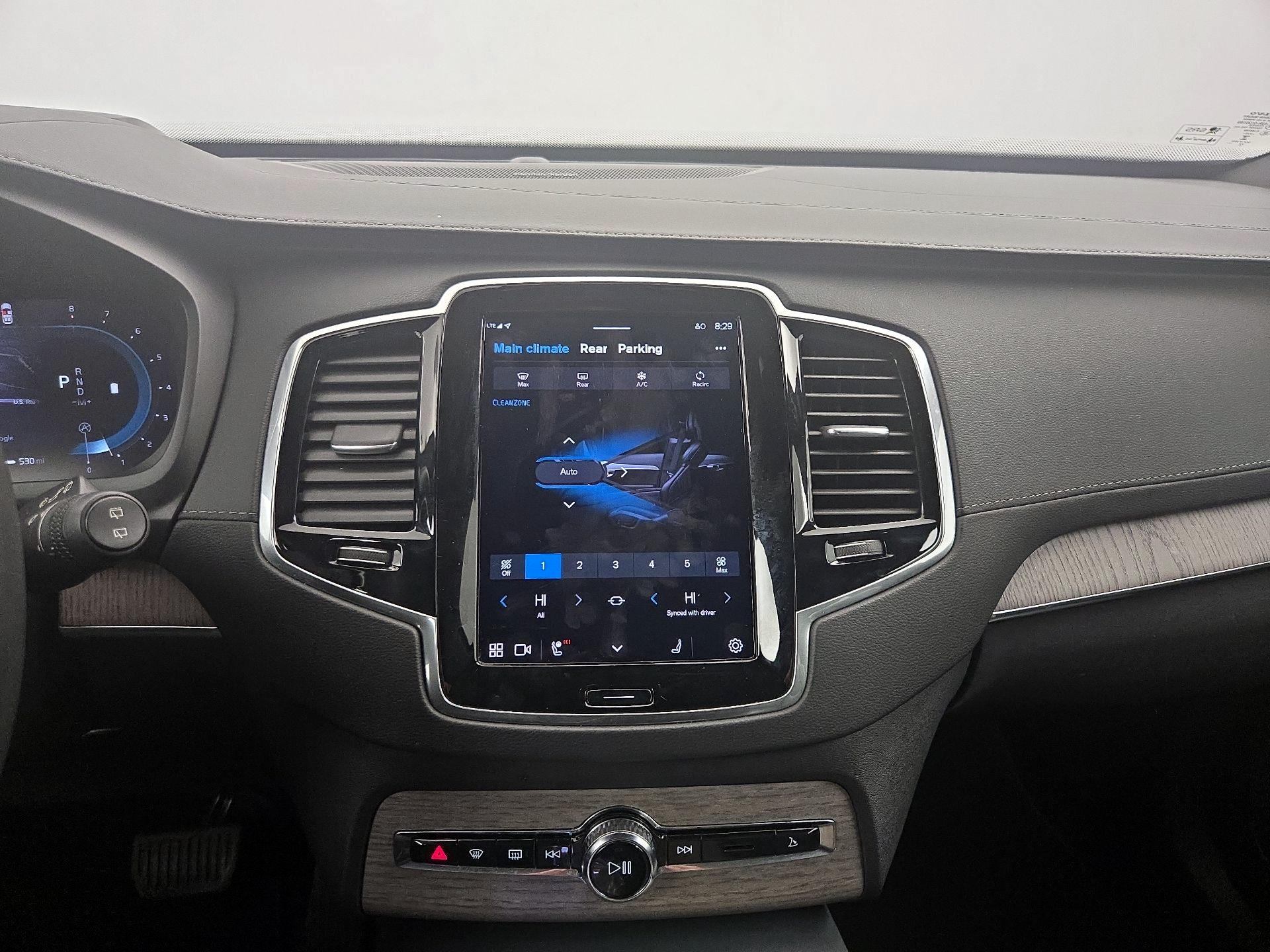 Thumbnail: 2023 Volvo XC90 - 17