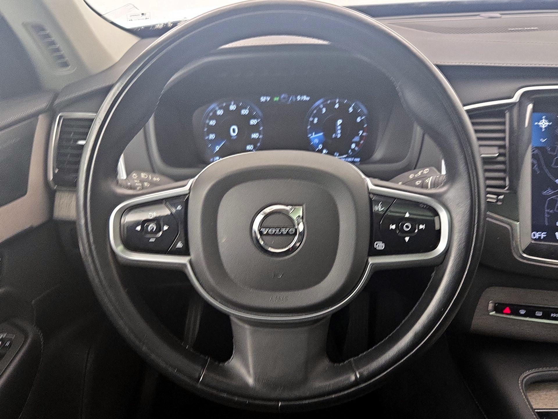 Thumbnail: 2022 Volvo XC90 - 10