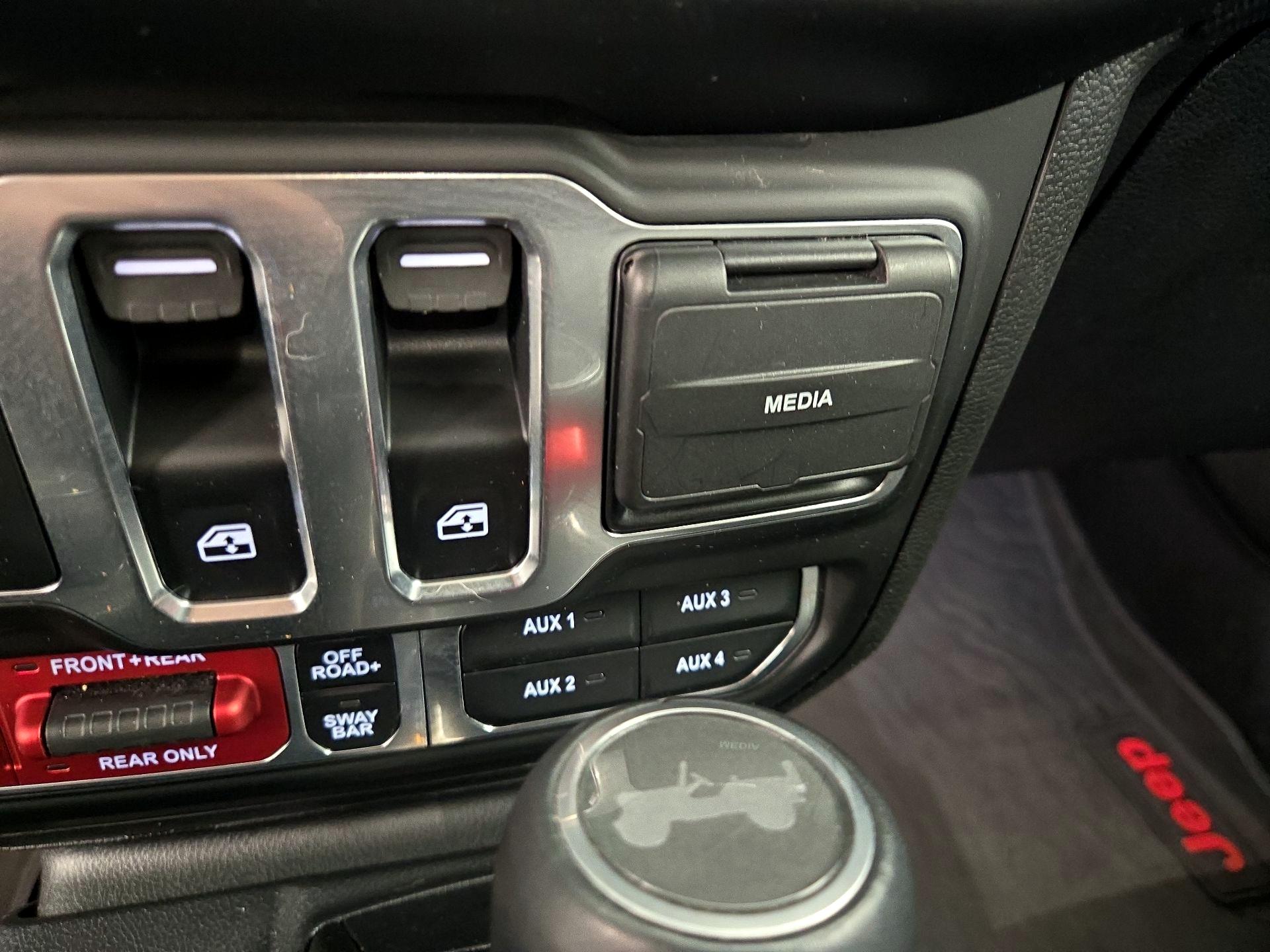 Thumbnail: 2023 Jeep Wrangler - 19