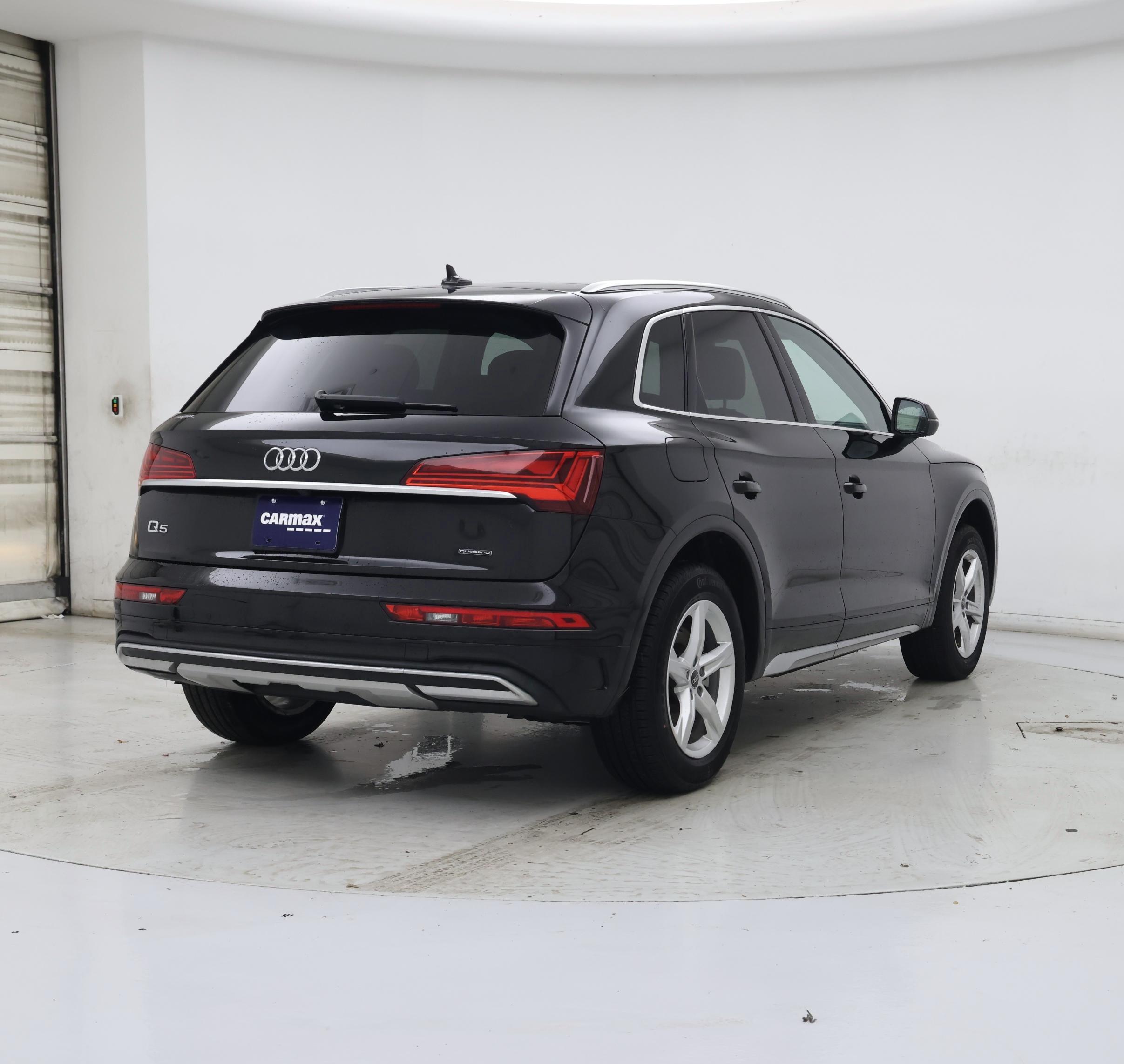 Thumbnail: 2023 Audi Q5 - 8