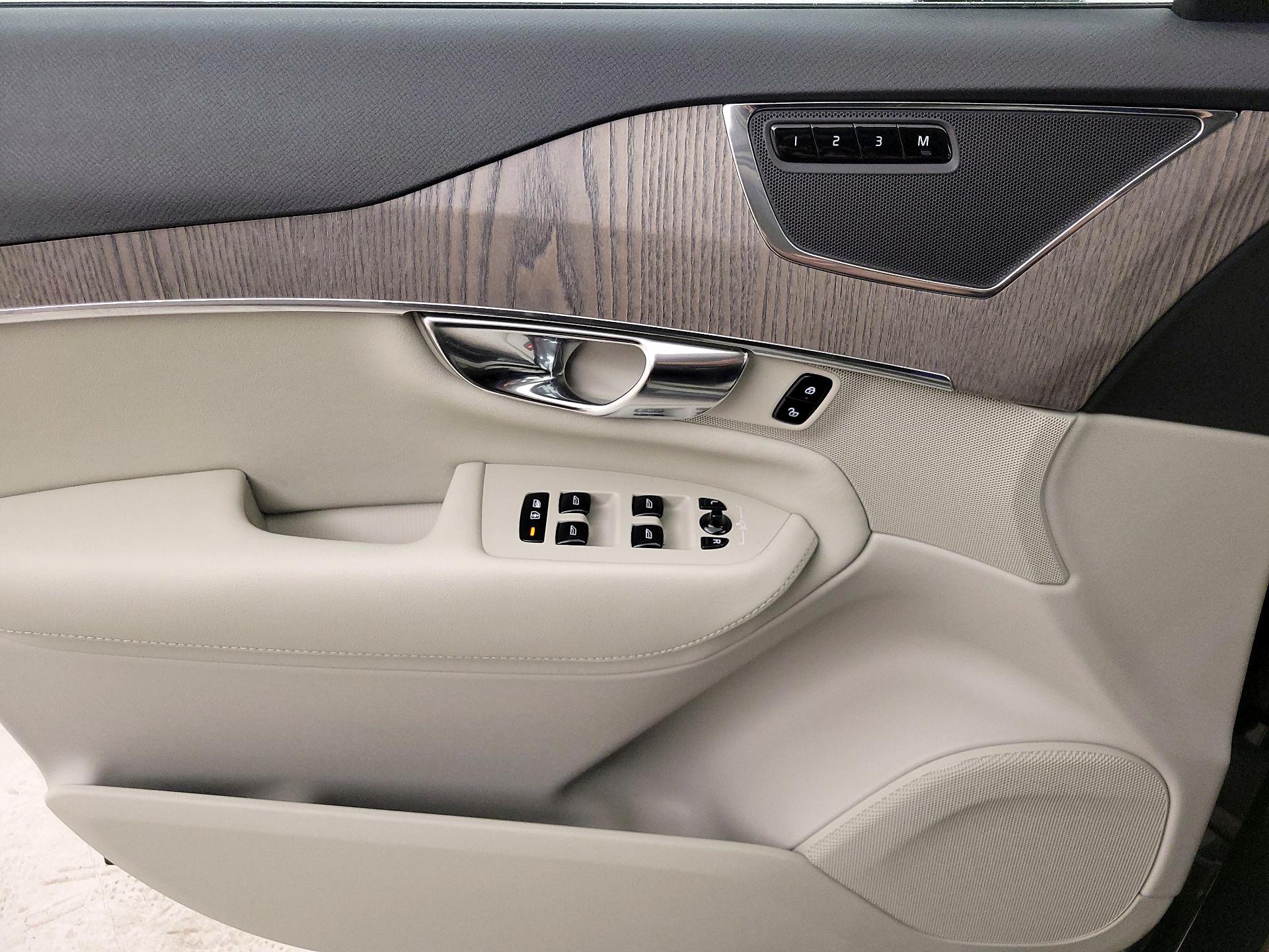 Thumbnail: 2023 Volvo XC90 - 12