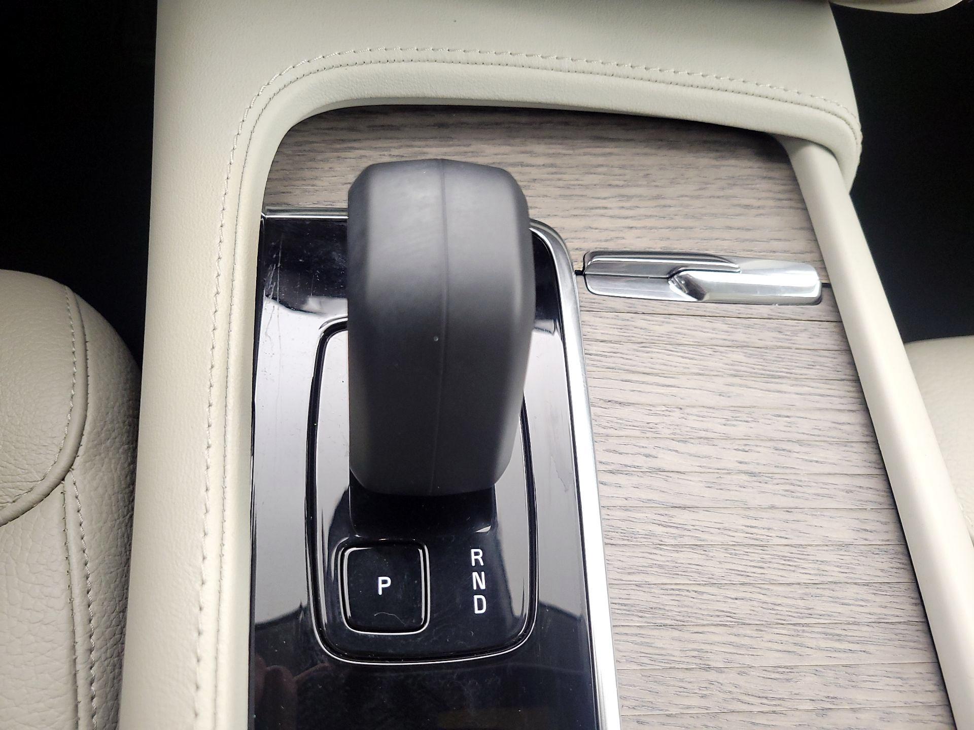 Thumbnail: 2023 Volvo XC90 - 17