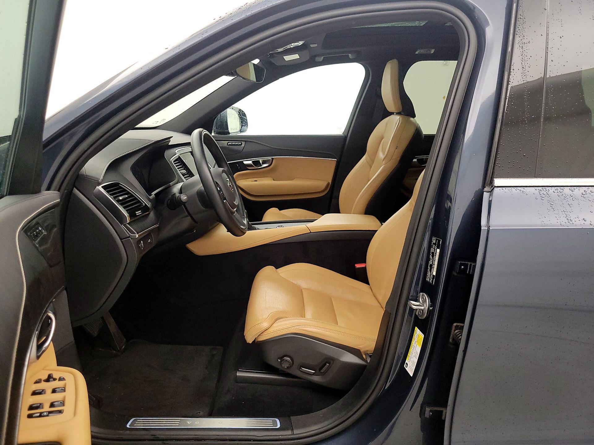 Thumbnail: 2022 Volvo XC90 - 11