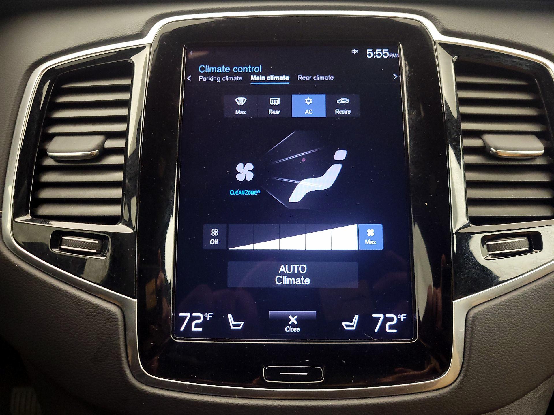 Thumbnail: 2022 Volvo XC90 - 17