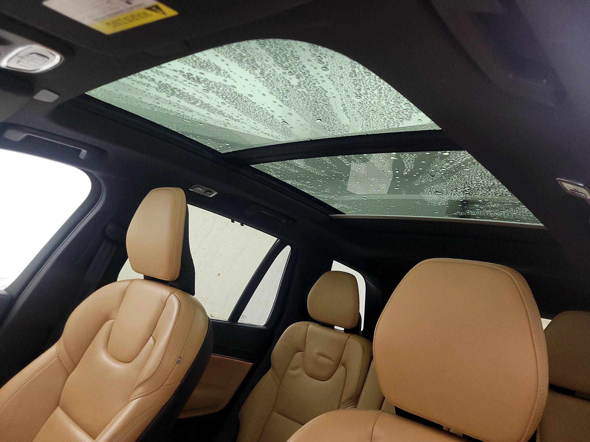 Thumbnail: 2022 Volvo XC90 - 20