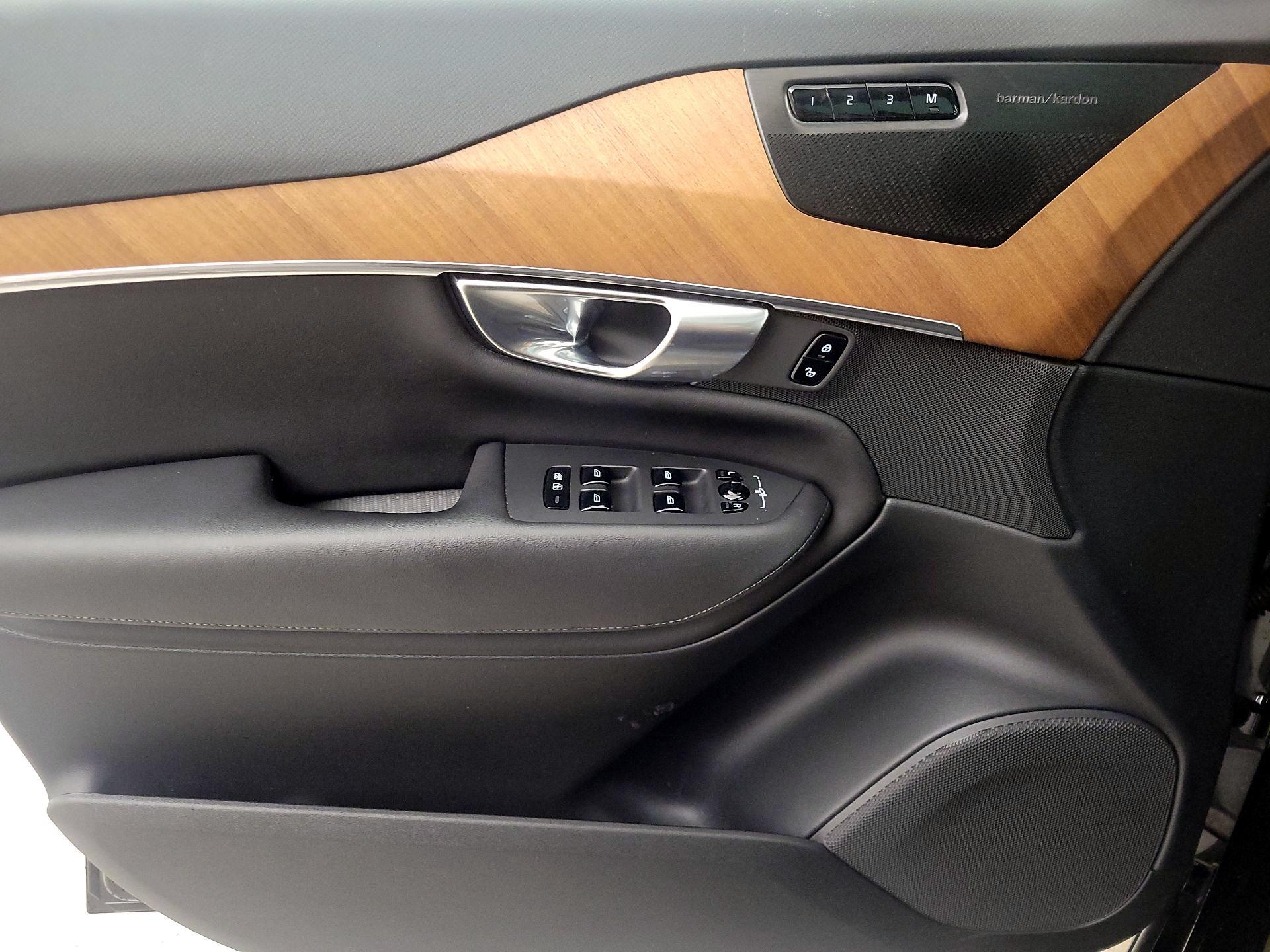 Thumbnail: 2023 Volvo XC90 - 12