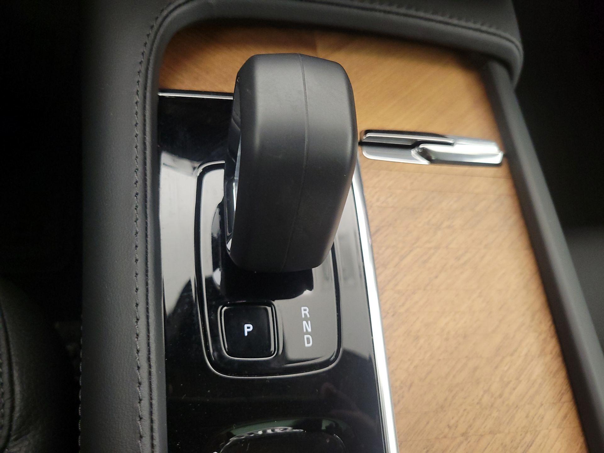 Thumbnail: 2023 Volvo XC90 - 18