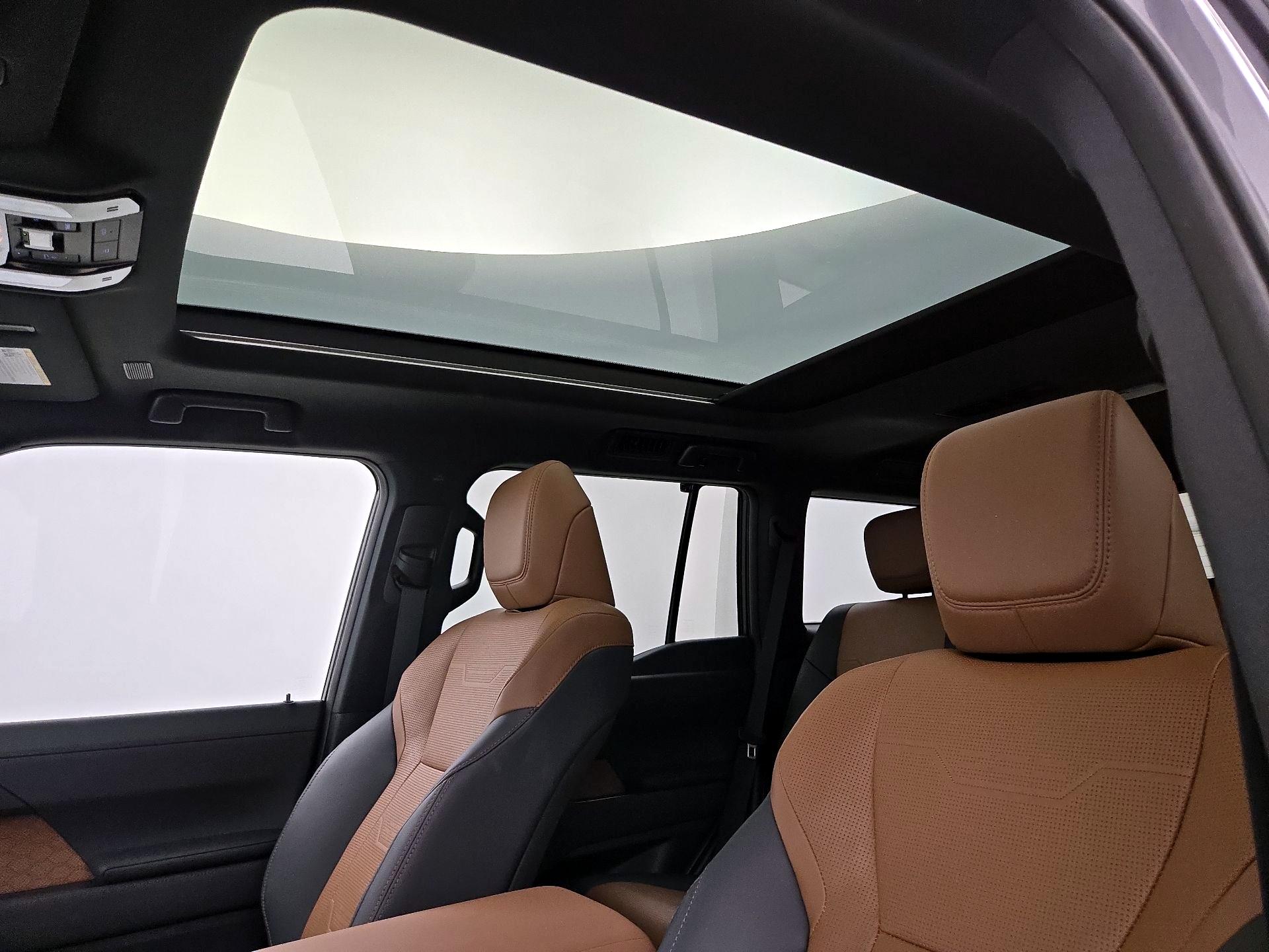 Thumbnail: 2024 Lexus GX - 19