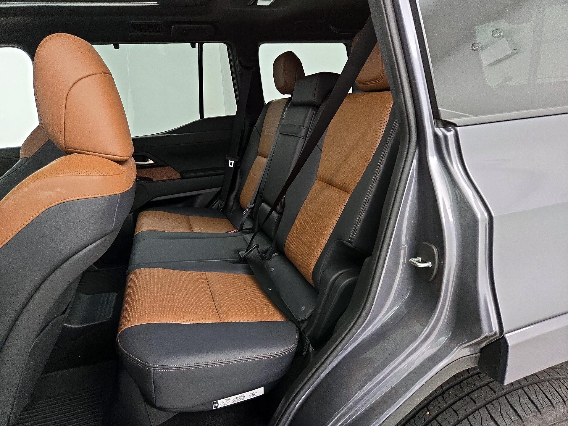 Thumbnail: 2024 Lexus GX - 20