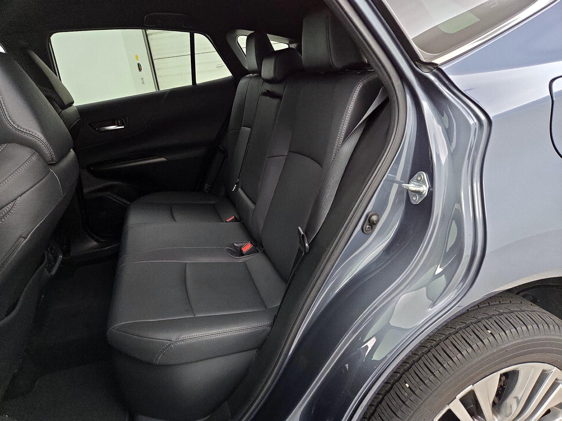 Thumbnail: 2022 Toyota Venza - 19