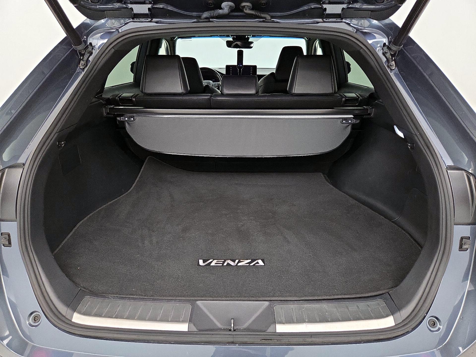 Thumbnail: 2022 Toyota Venza - 20