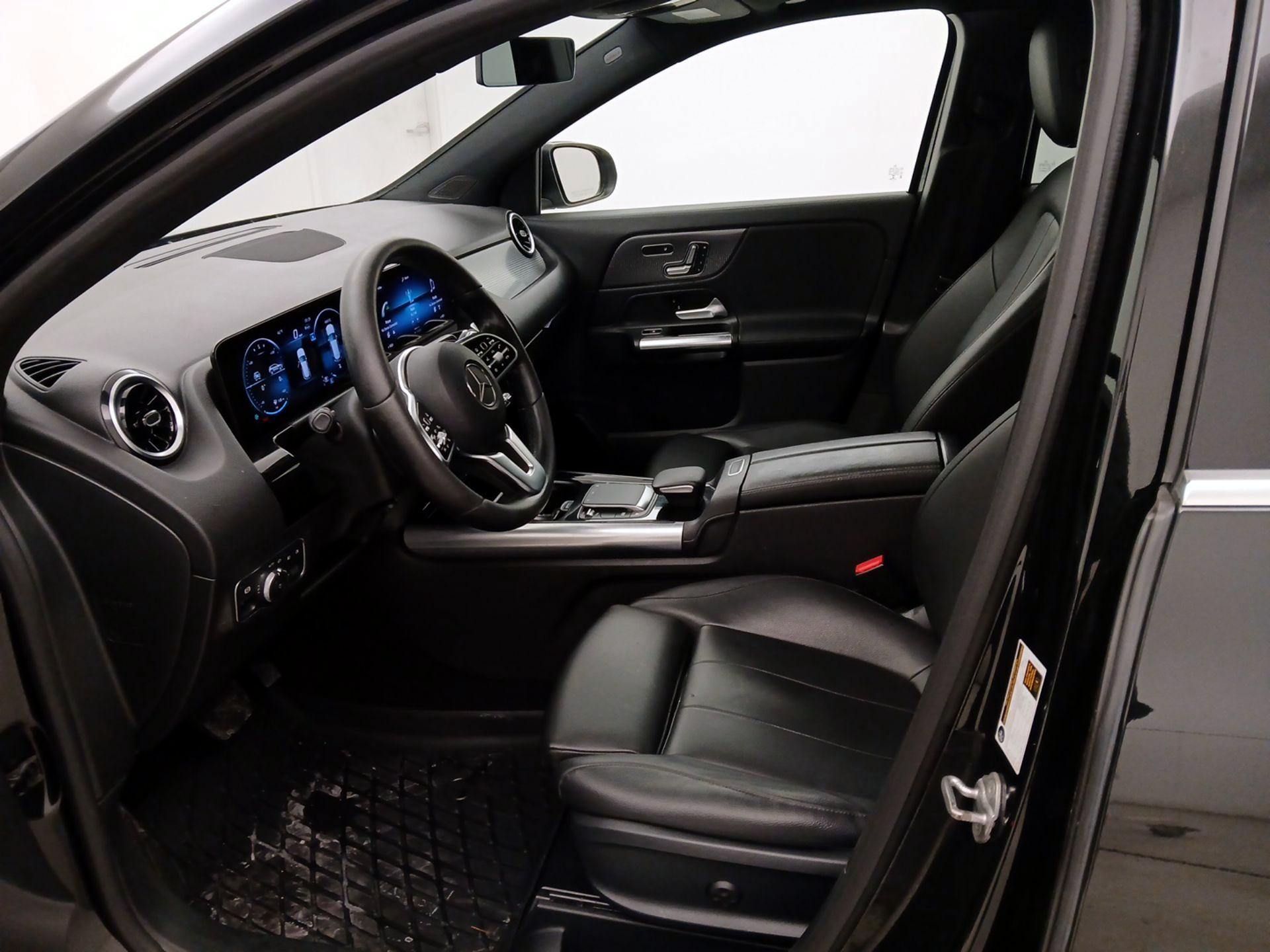 Thumbnail: 2022 Mercedes-Benz GLA - 11