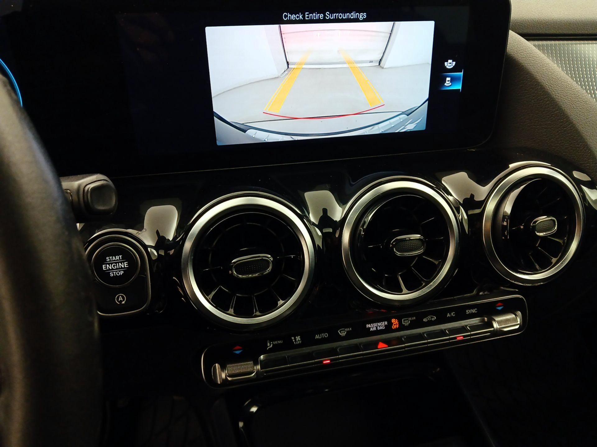 Thumbnail: 2022 Mercedes-Benz GLA - 14