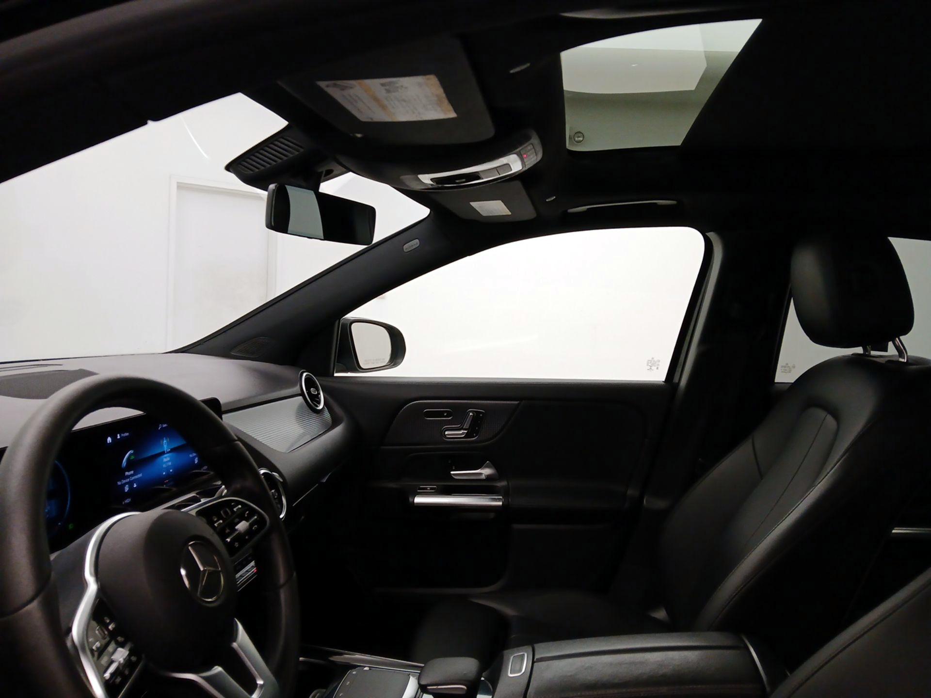 Thumbnail: 2022 Mercedes-Benz GLA - 19