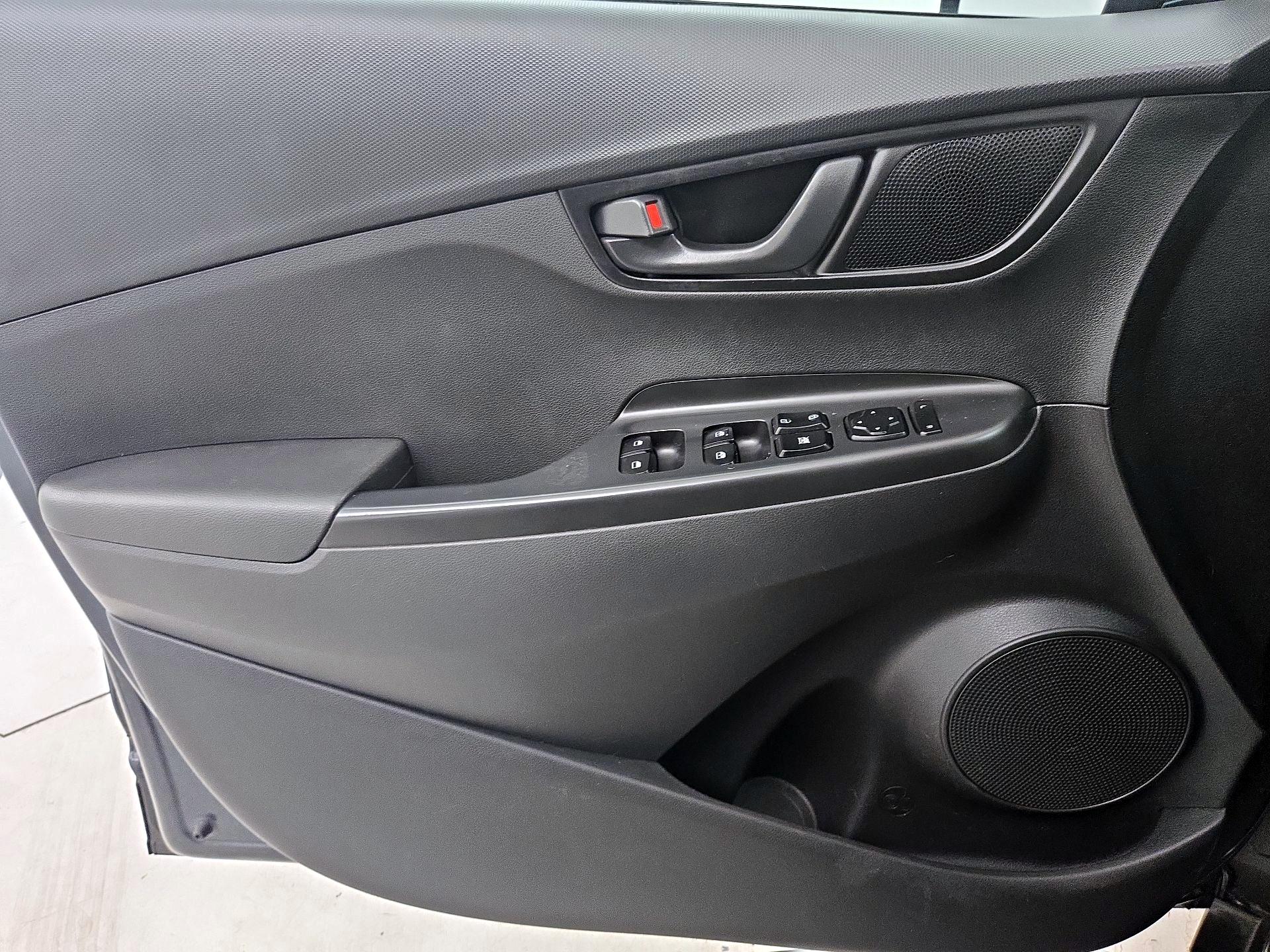 Thumbnail: 2021 Hyundai Kona - 12