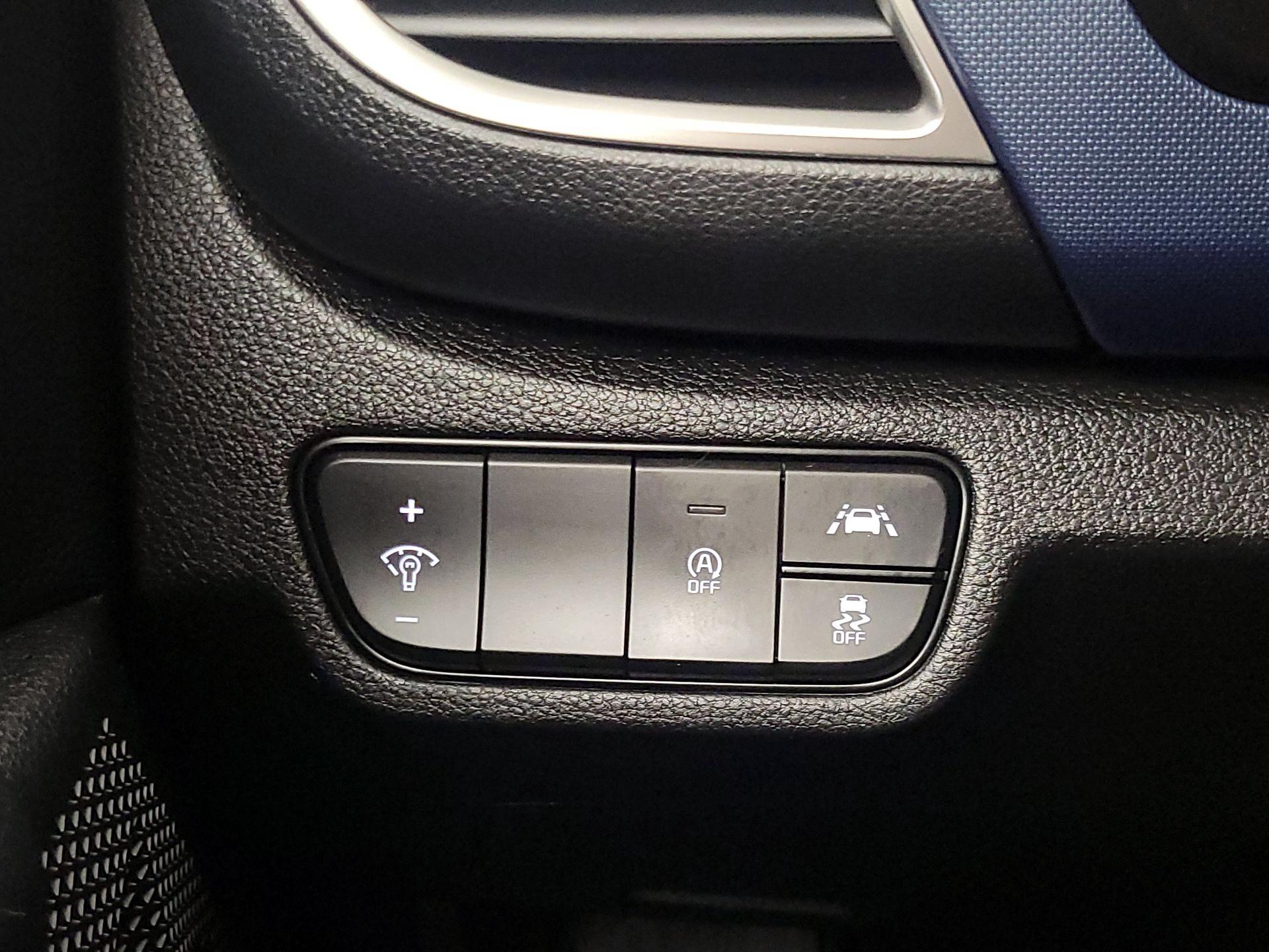 Thumbnail: 2023 Kia Seltos - 13