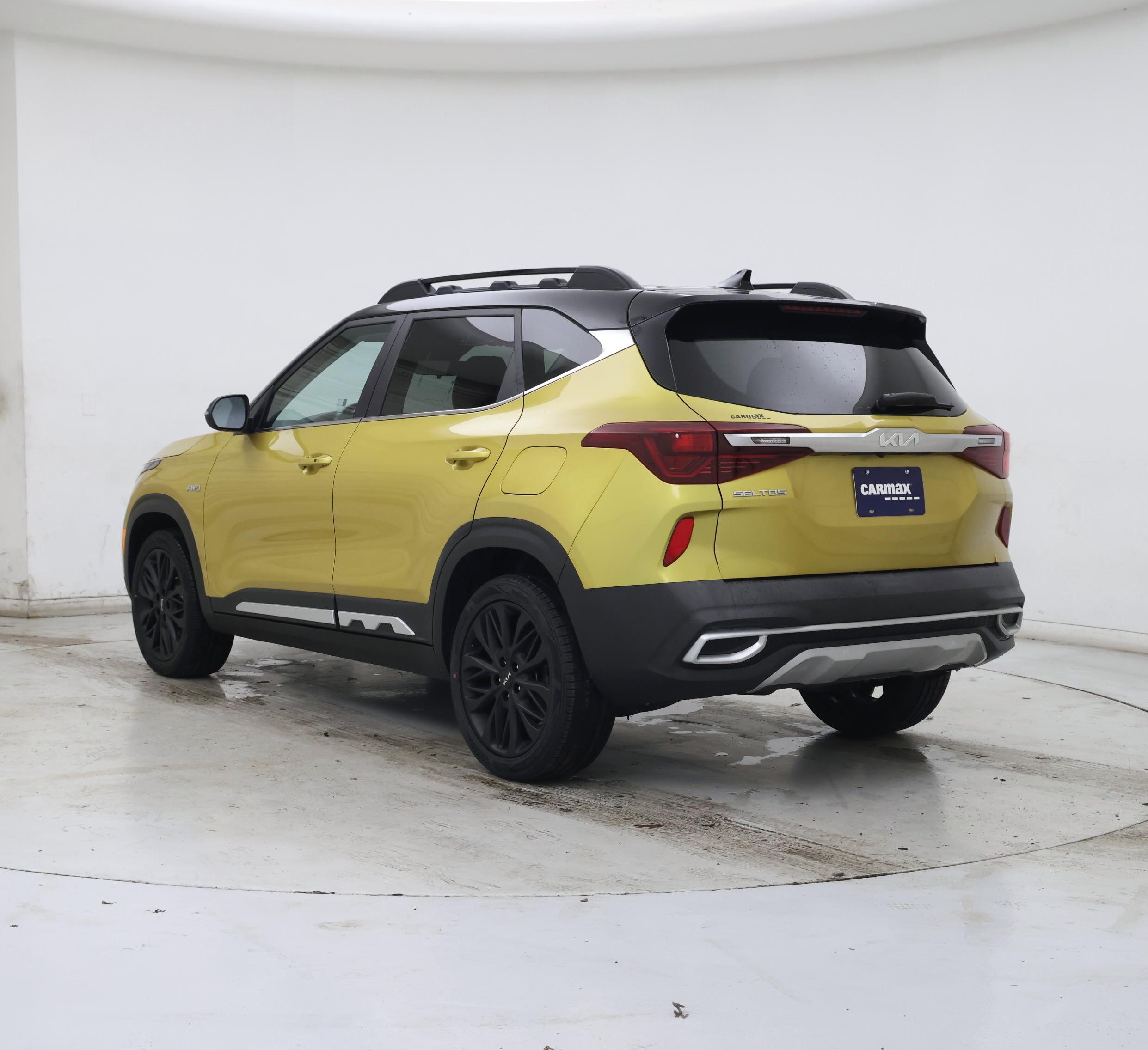 Thumbnail: 2023 Kia Seltos - 2