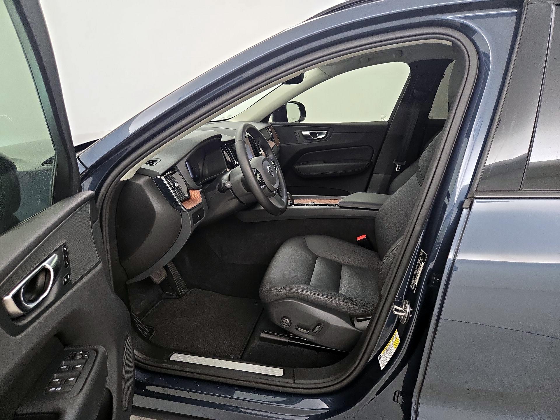 Thumbnail: 2024 Volvo XC60 - 11