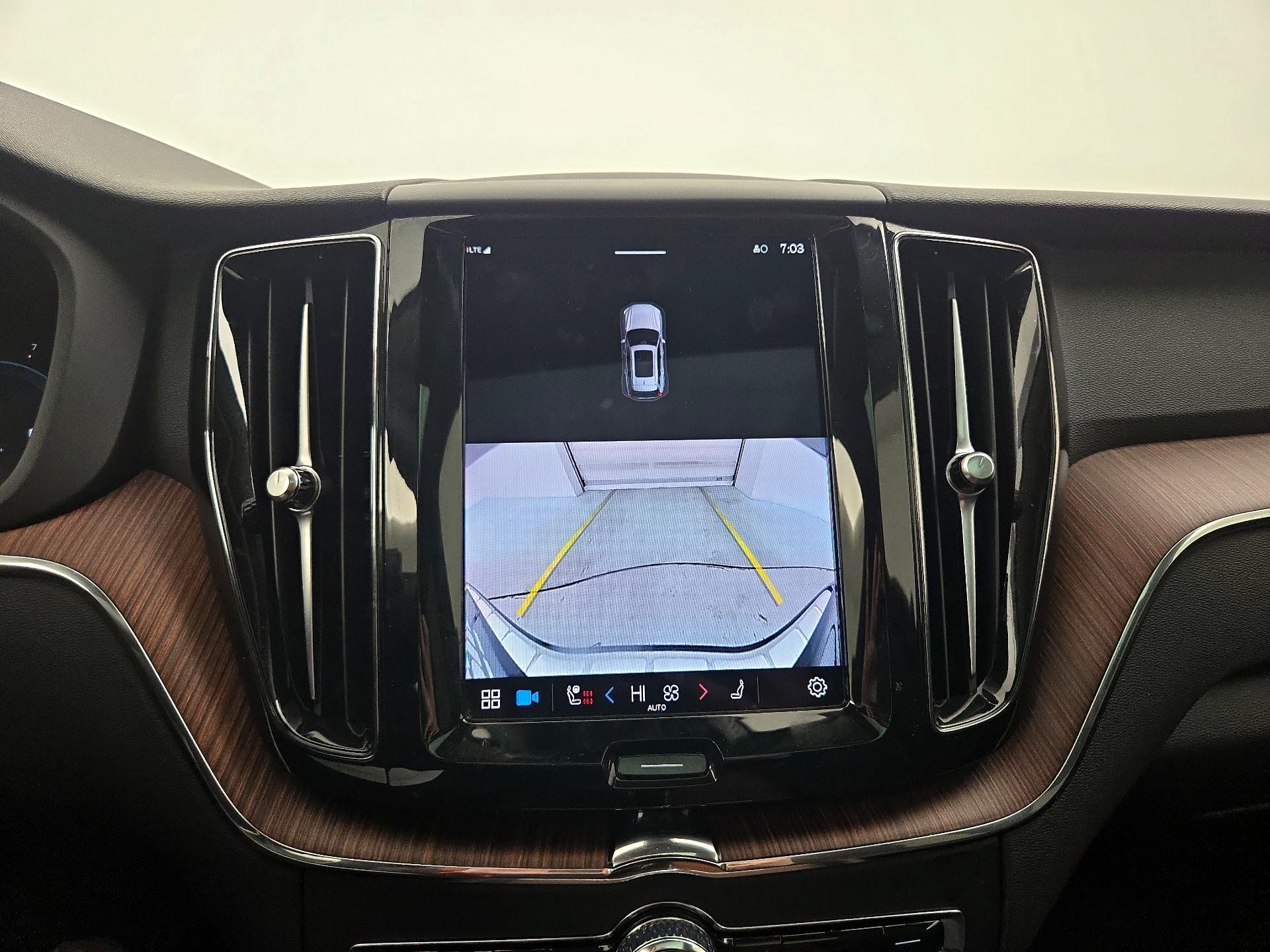 Thumbnail: 2024 Volvo XC60 - 15