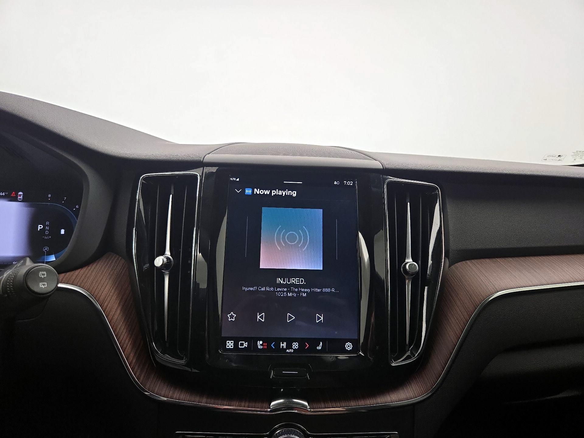 Thumbnail: 2024 Volvo XC60 - 16