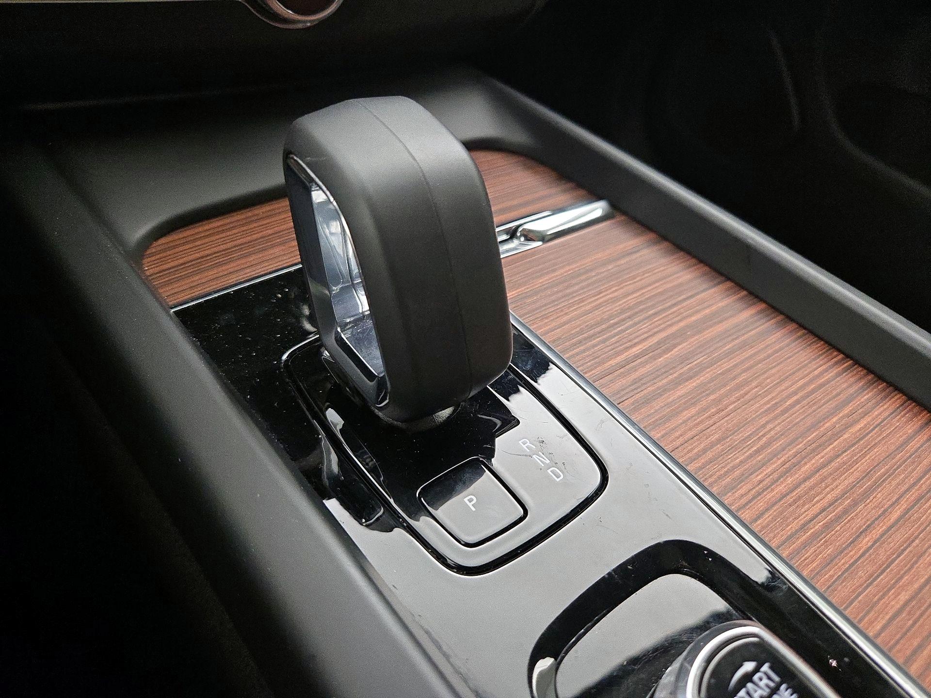 Thumbnail: 2024 Volvo XC60 - 18