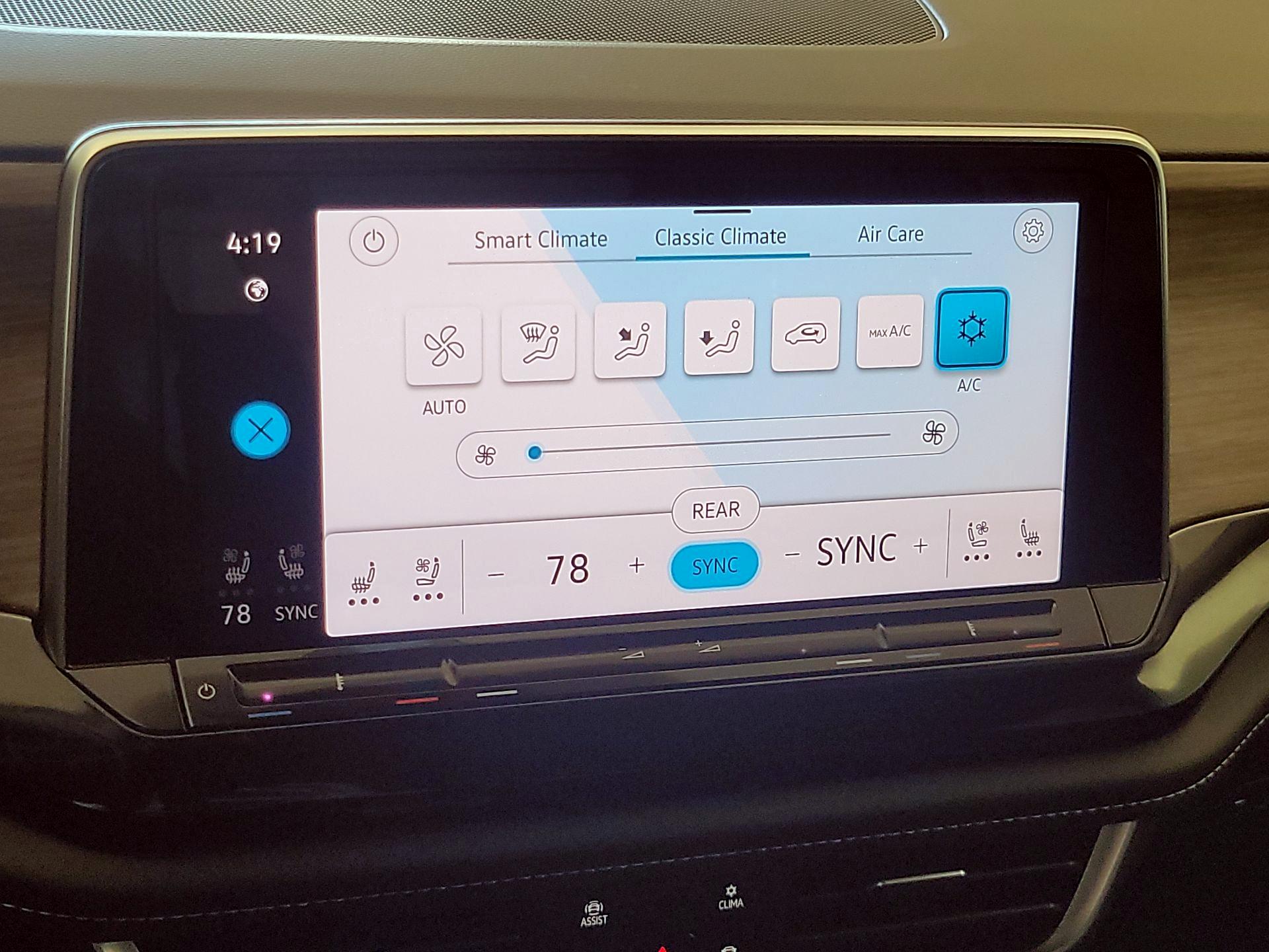 Thumbnail: 2024 Volkswagen Atlas - 17