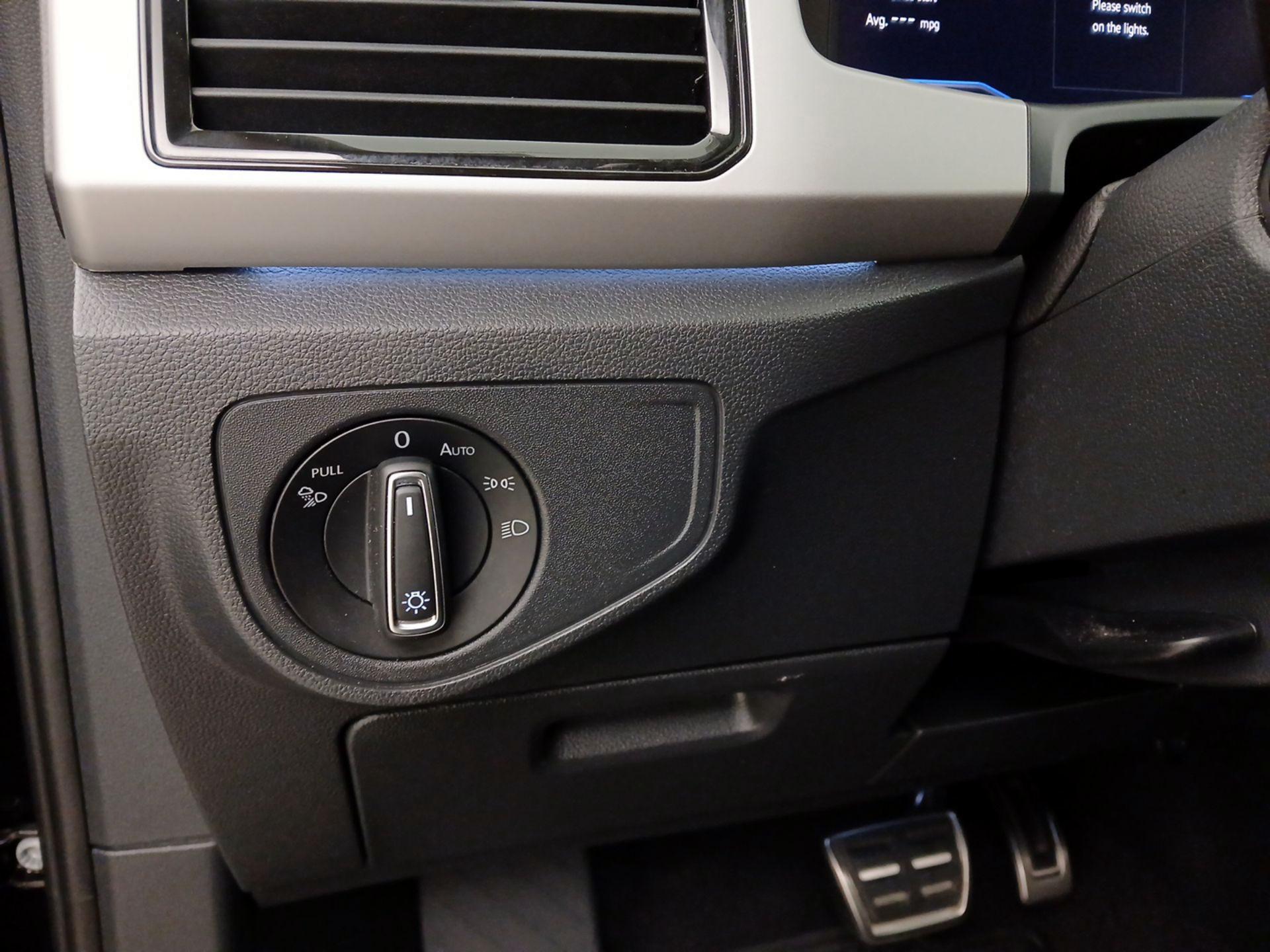 Thumbnail: 2022 Volkswagen Atlas - 13