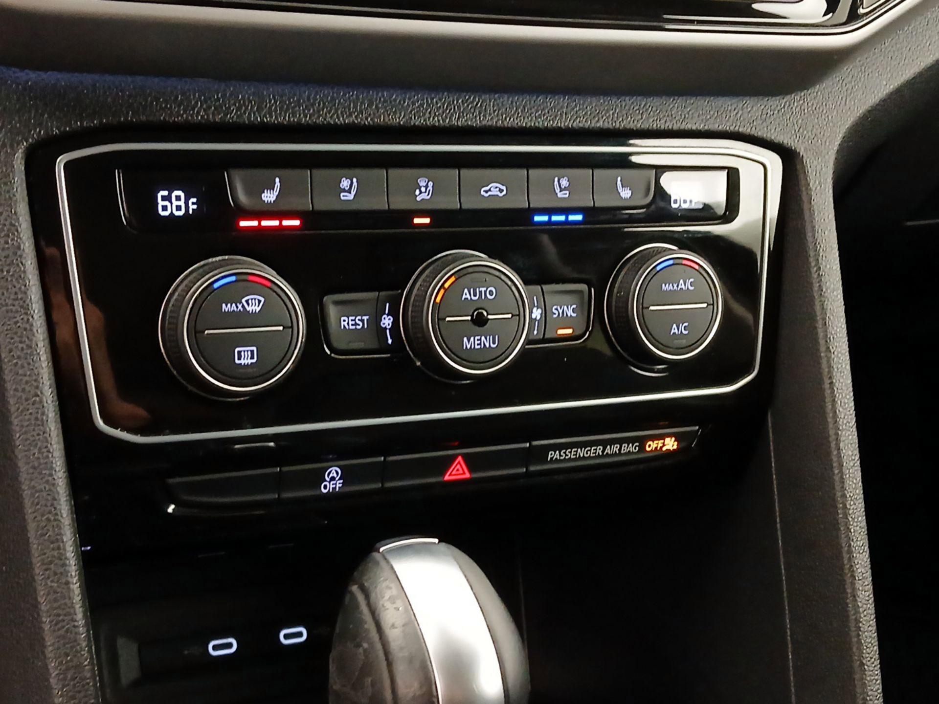 Thumbnail: 2022 Volkswagen Atlas - 17