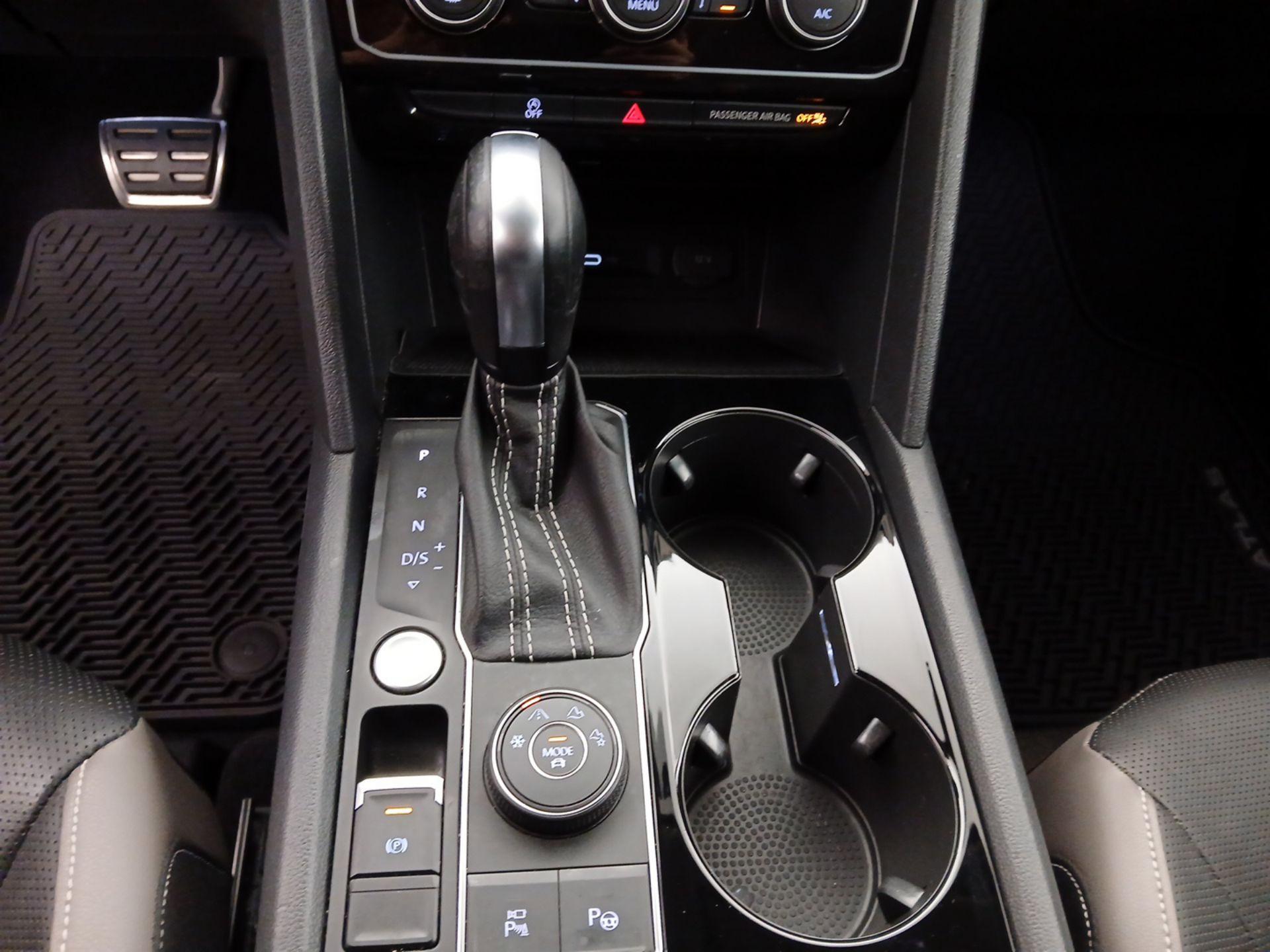 Thumbnail: 2022 Volkswagen Atlas - 18