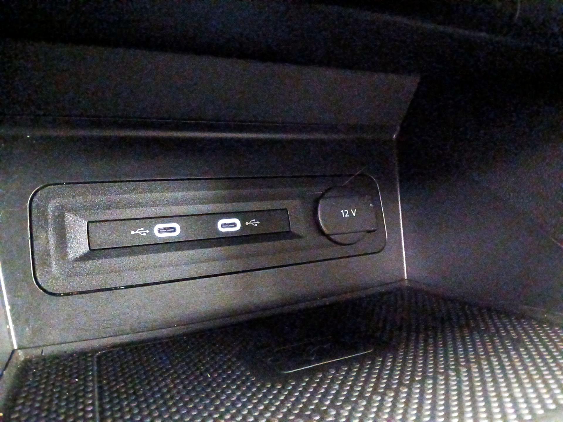 Thumbnail: 2022 Volkswagen Atlas - 19