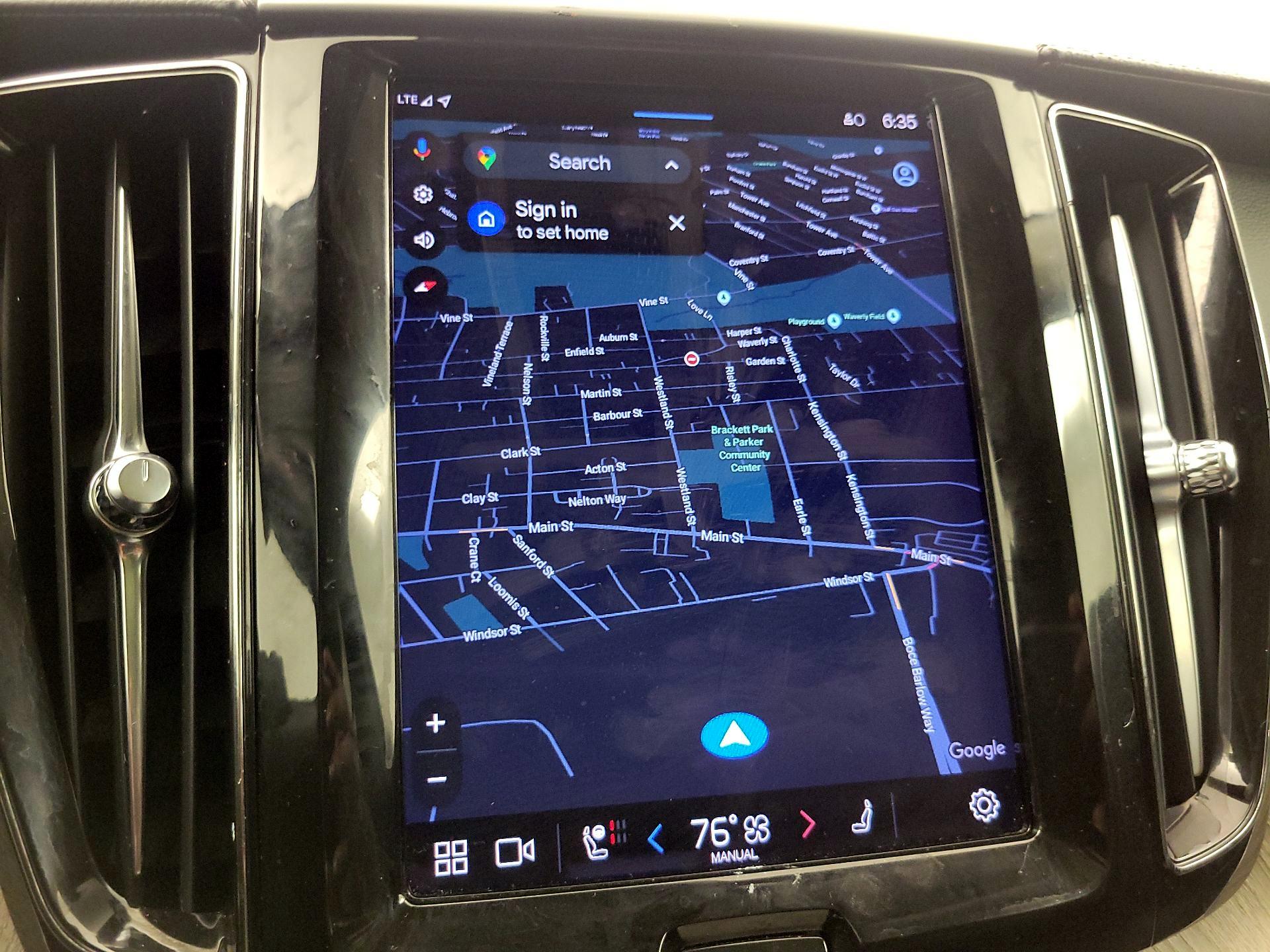 Thumbnail: 2022 Volvo XC60 - 14