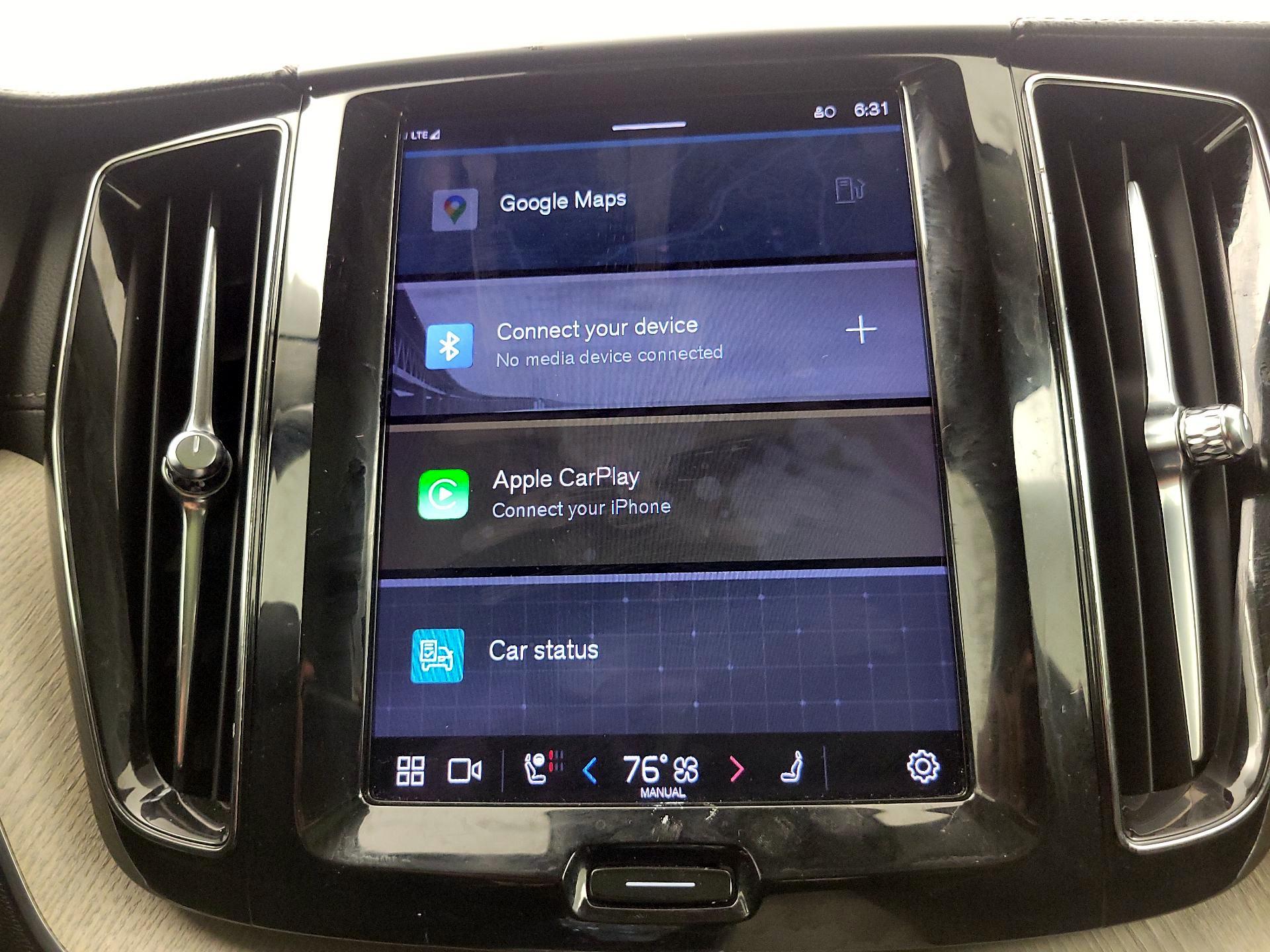 Thumbnail: 2022 Volvo XC60 - 16