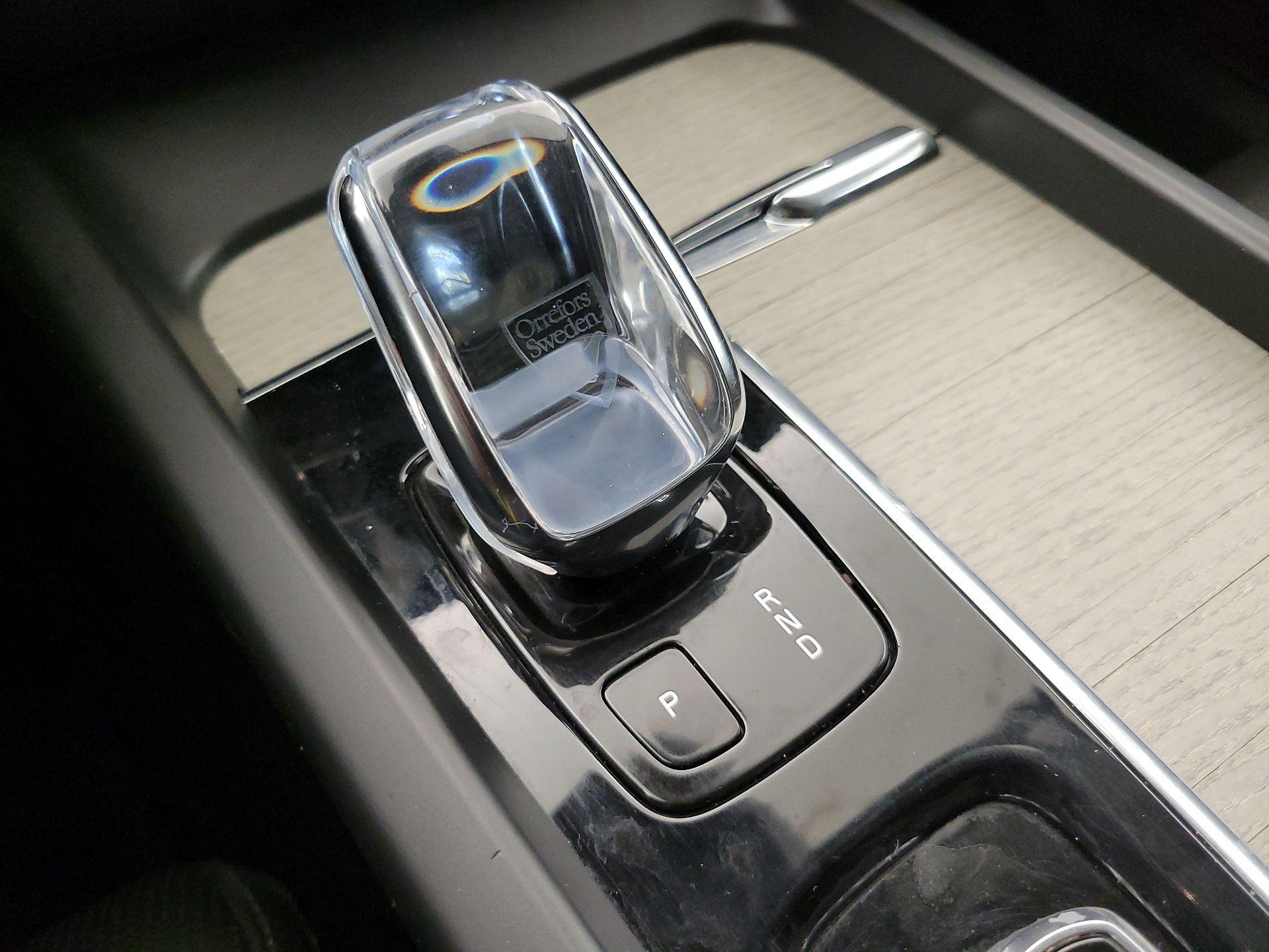 Thumbnail: 2022 Volvo XC60 - 18