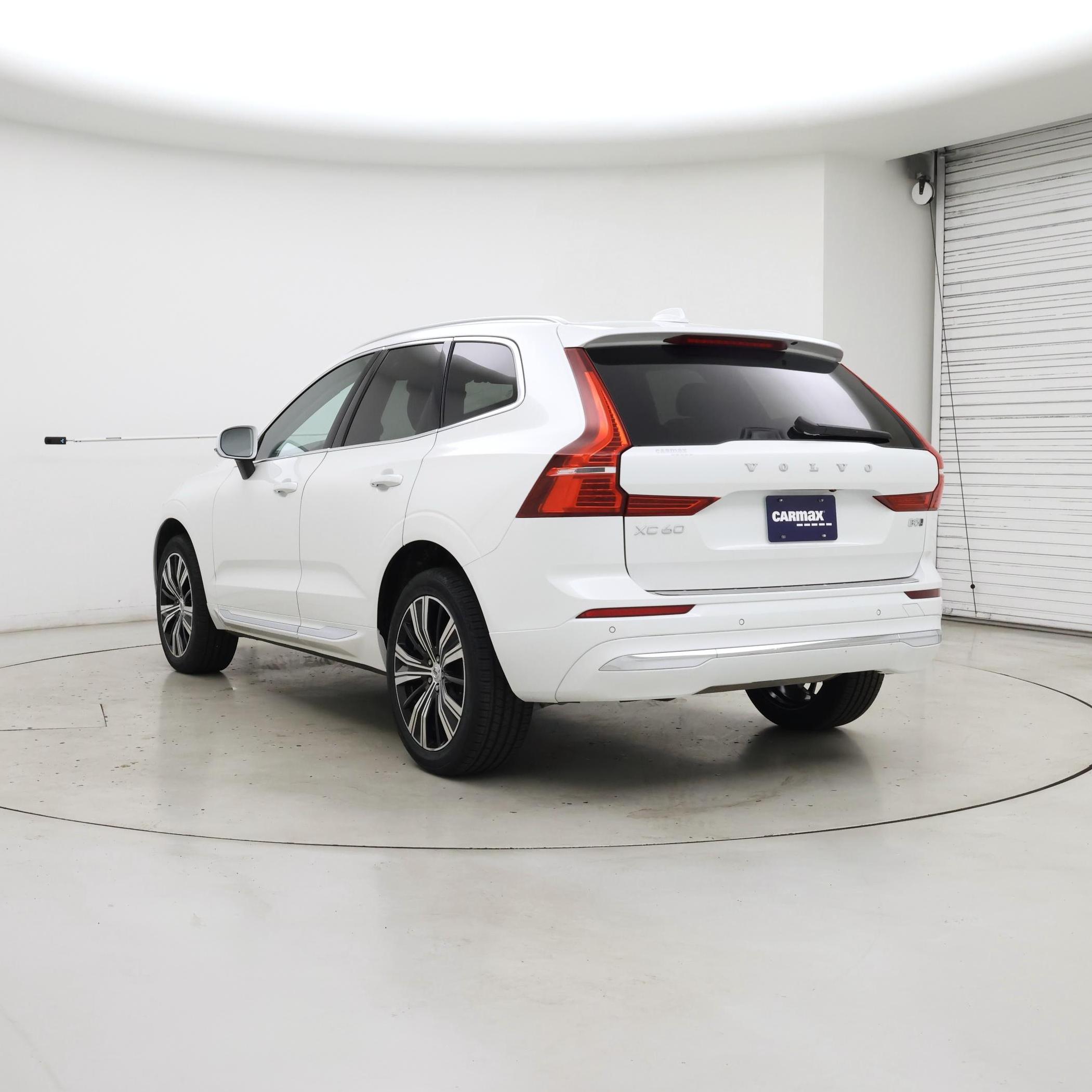 Thumbnail: 2022 Volvo XC60 - 2