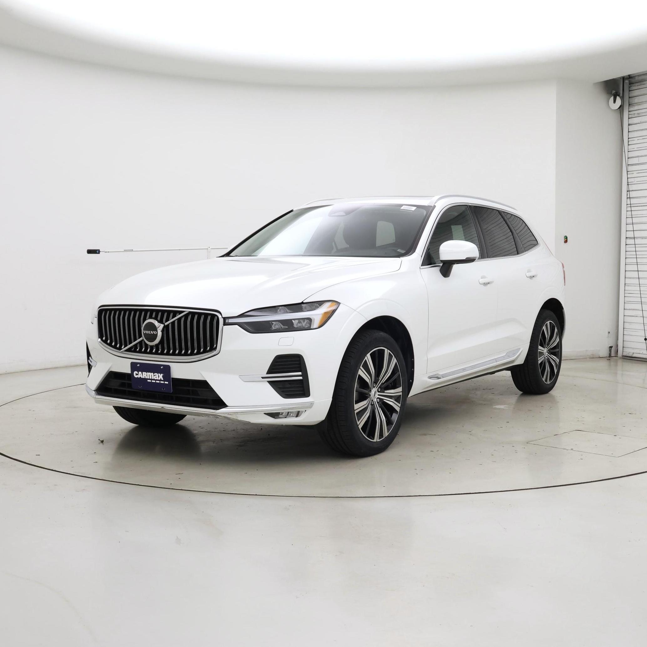 Thumbnail: 2022 Volvo XC60 - 4