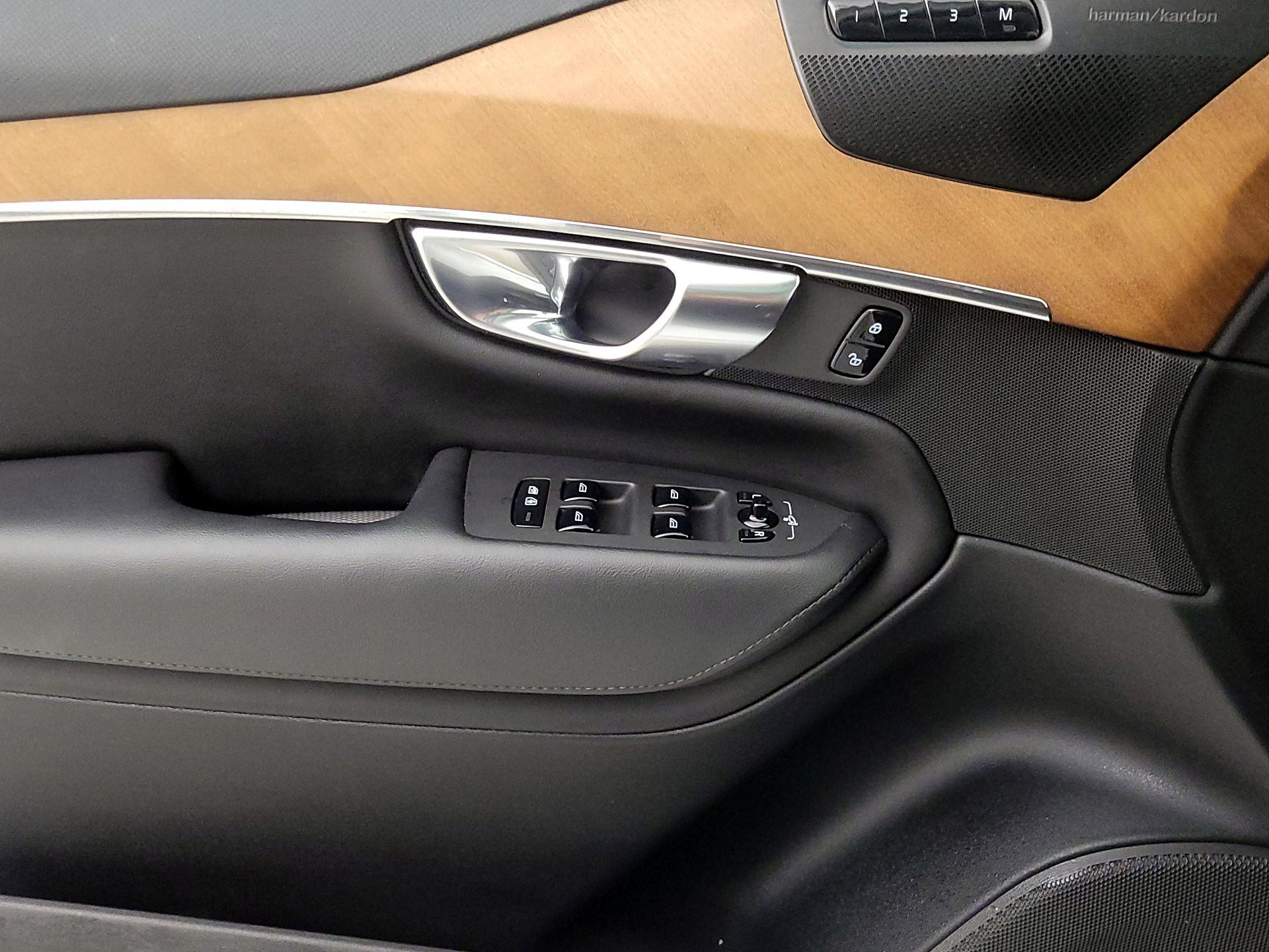 Thumbnail: 2023 Volvo XC90 - 12