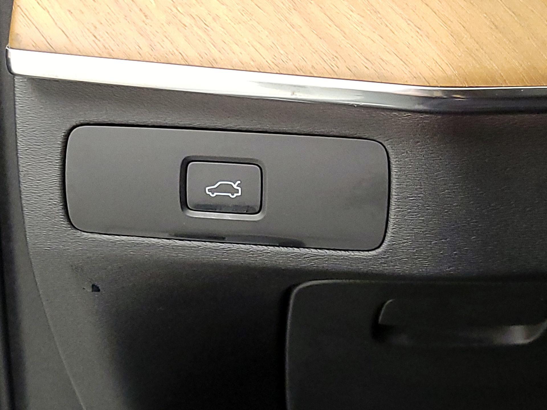 Thumbnail: 2023 Volvo XC90 - 13