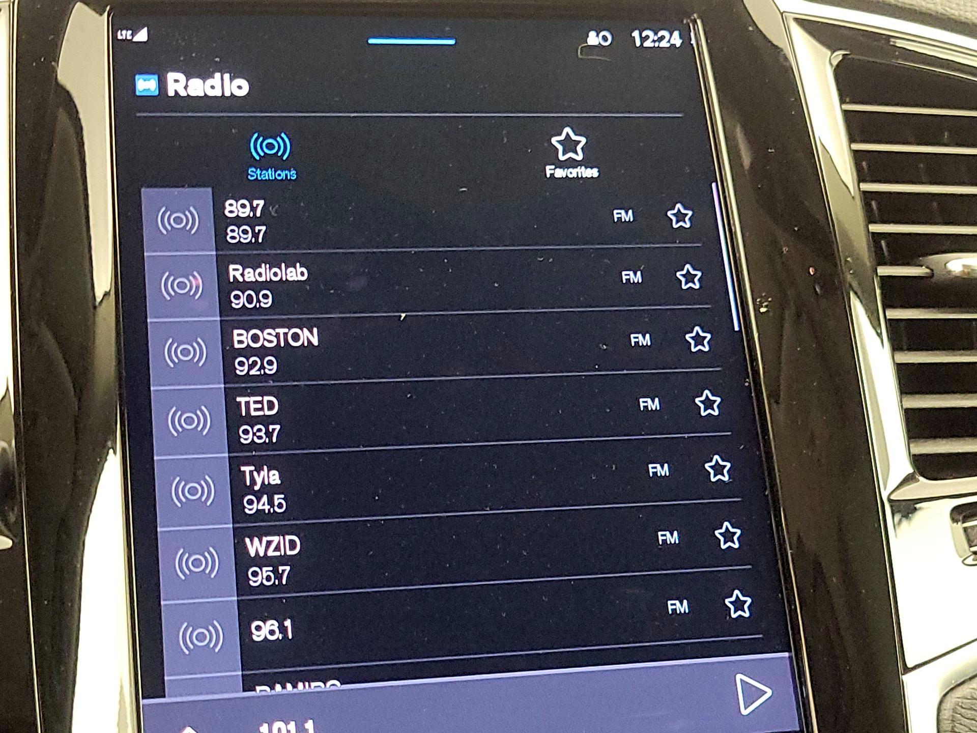 Thumbnail: 2023 Volvo XC90 - 15