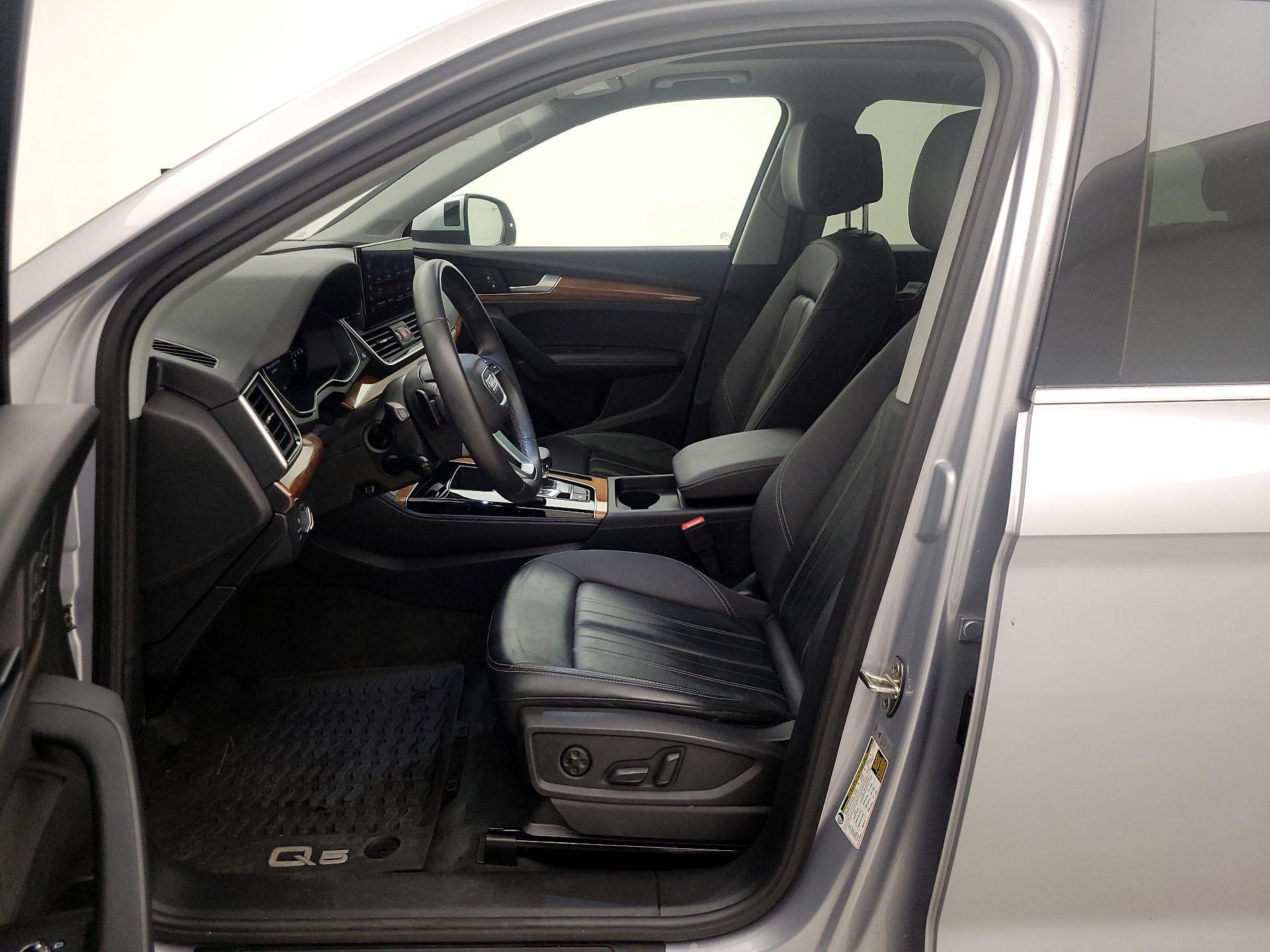 Thumbnail: 2023 Audi Q5 - 11