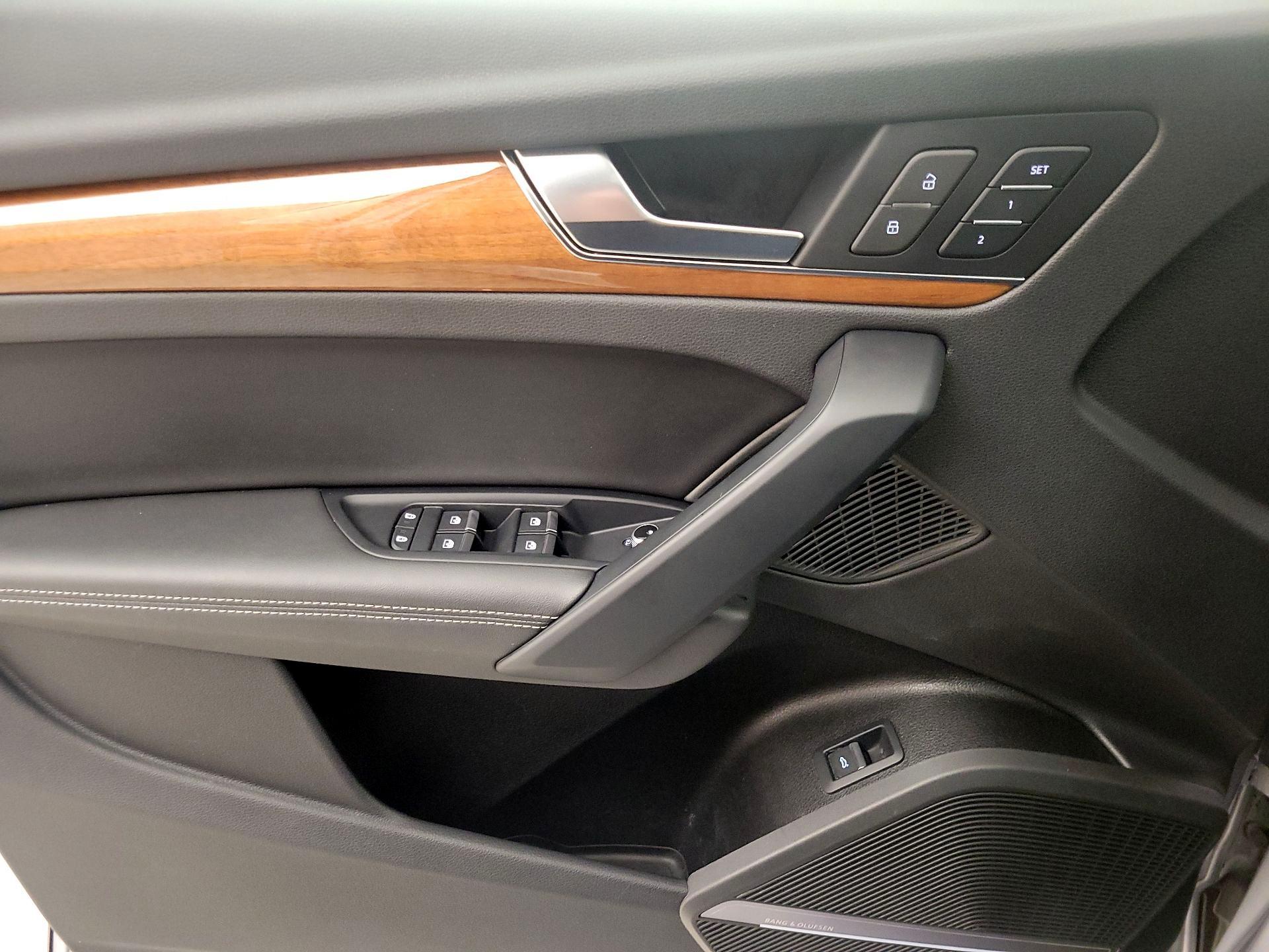 Thumbnail: 2023 Audi Q5 - 12