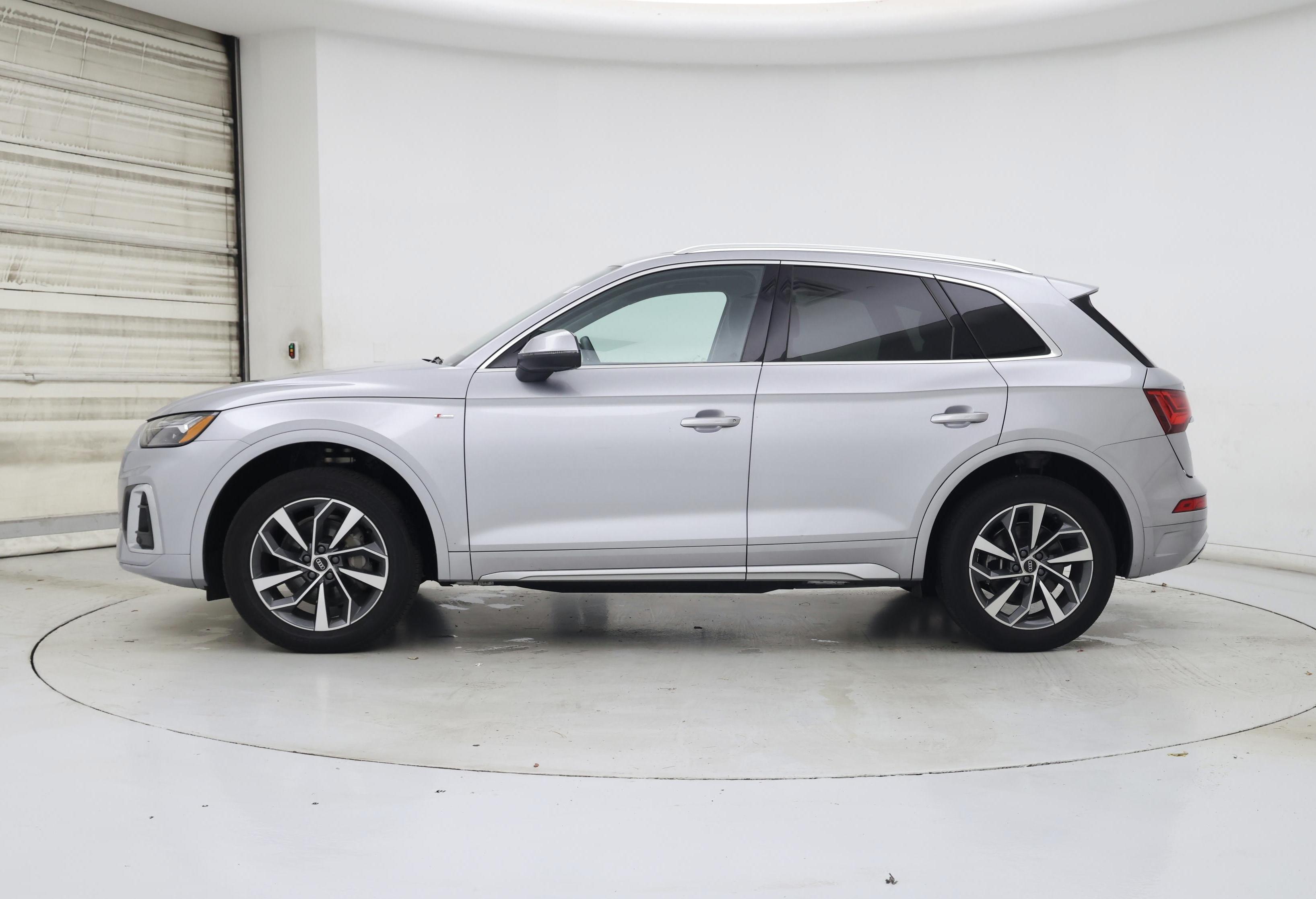 Thumbnail: 2023 Audi Q5 - 3