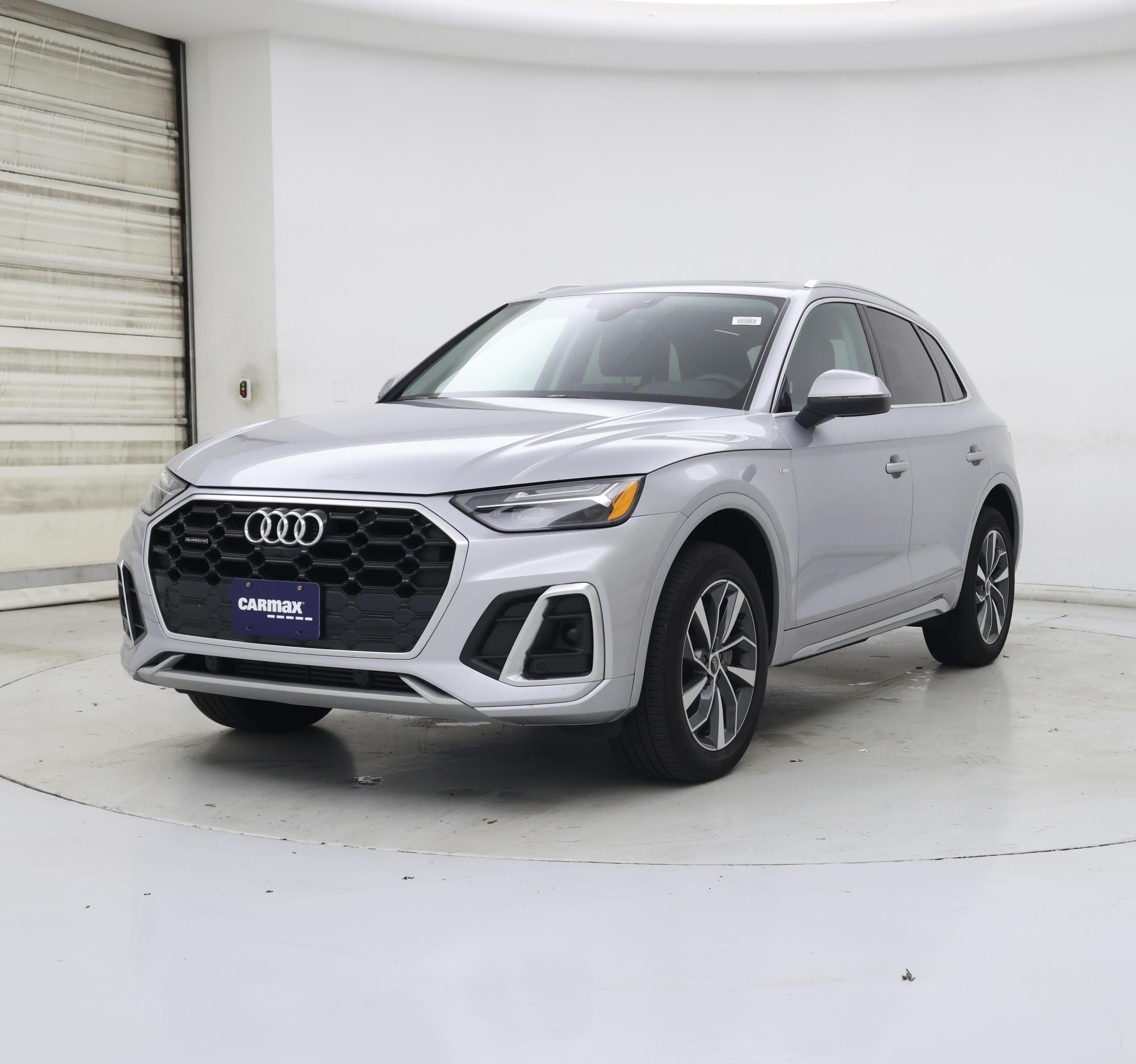 Thumbnail: 2023 Audi Q5 - 4