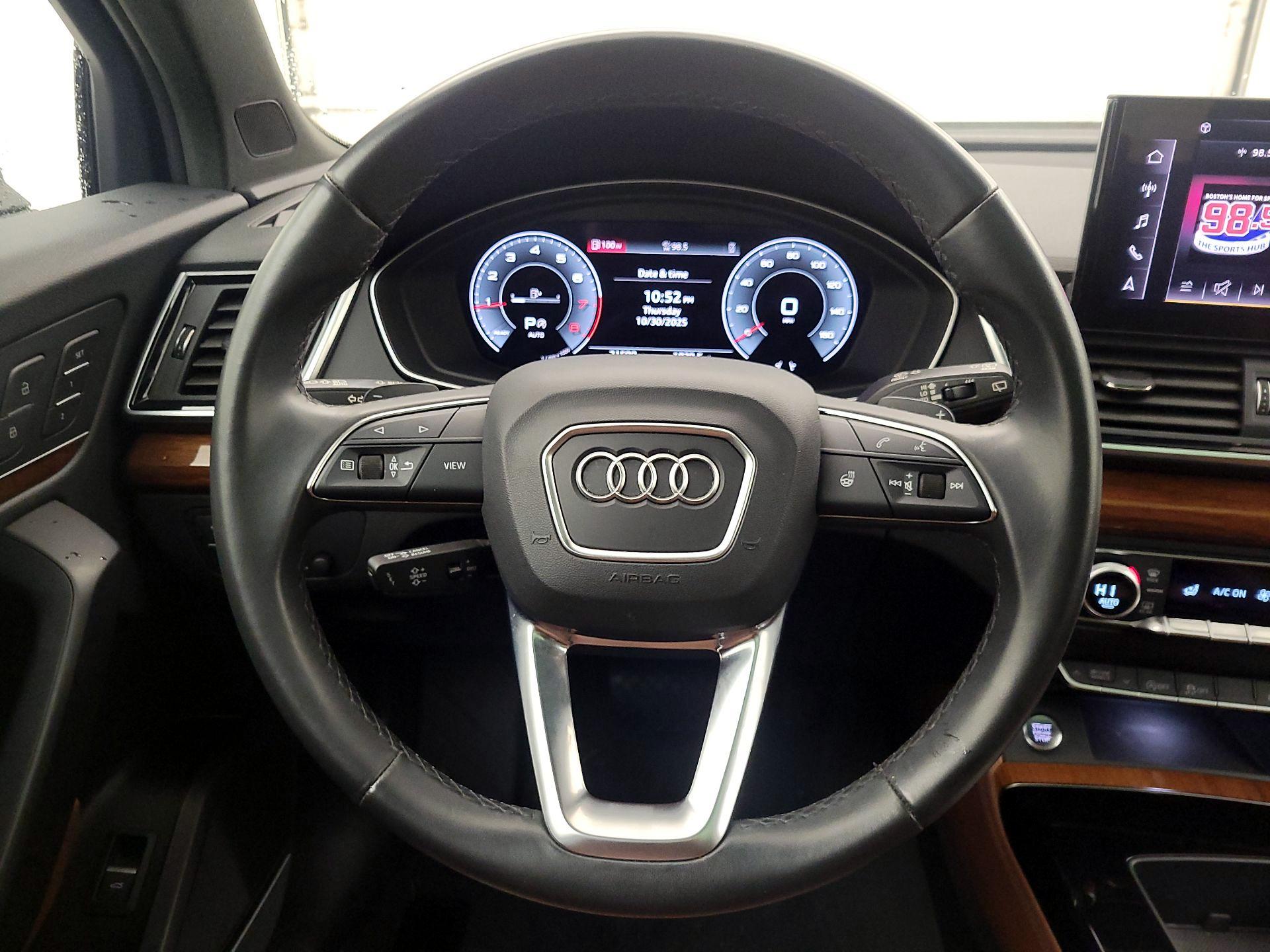 Thumbnail: 2023 Audi Q5 - 10