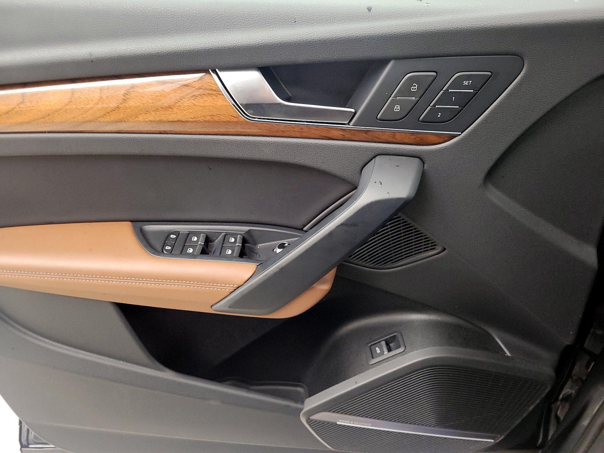 Thumbnail: 2023 Audi Q5 - 12