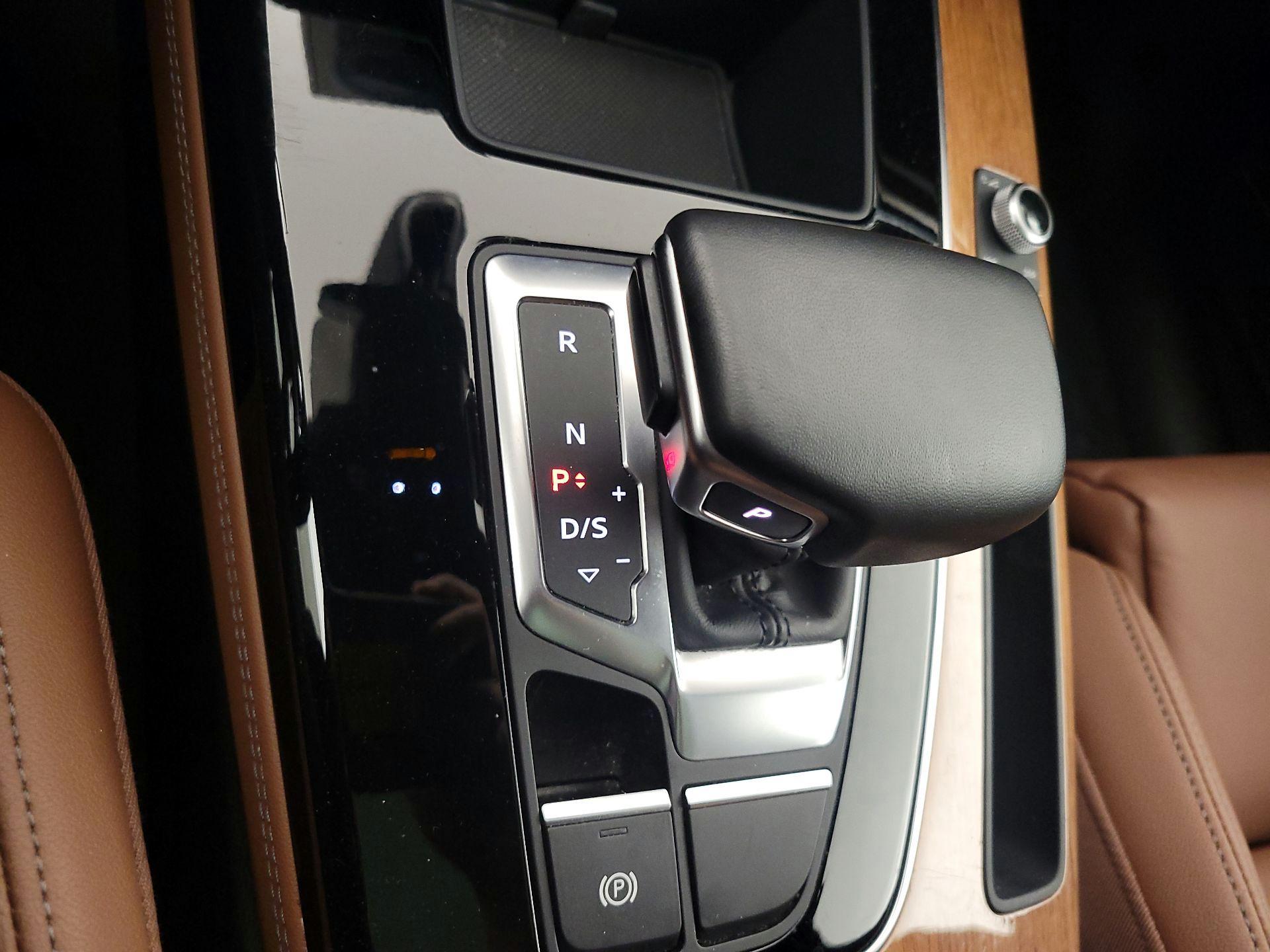 Thumbnail: 2023 Audi Q5 - 17