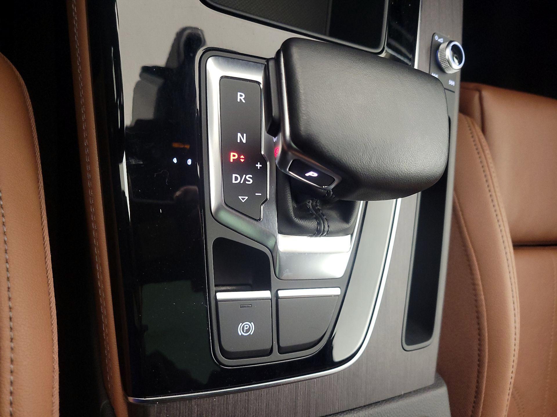 Thumbnail: 2023 Audi Q5 - 18