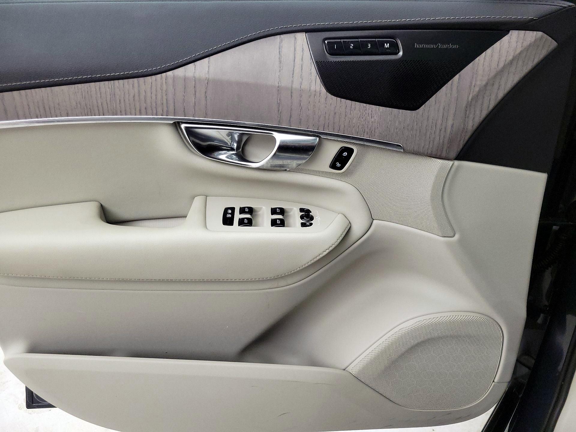 Thumbnail: 2023 Volvo XC90 - 12