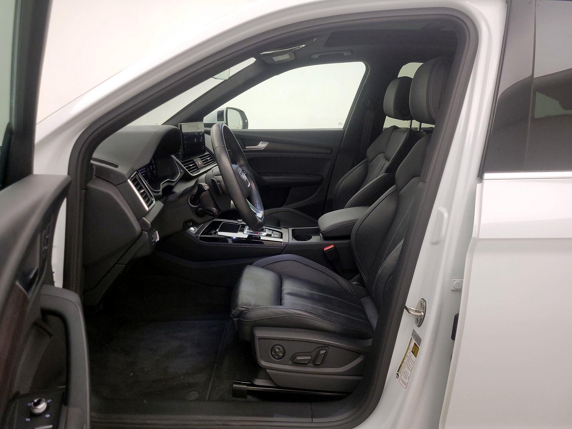 Thumbnail: 2023 Audi Q5 - 11