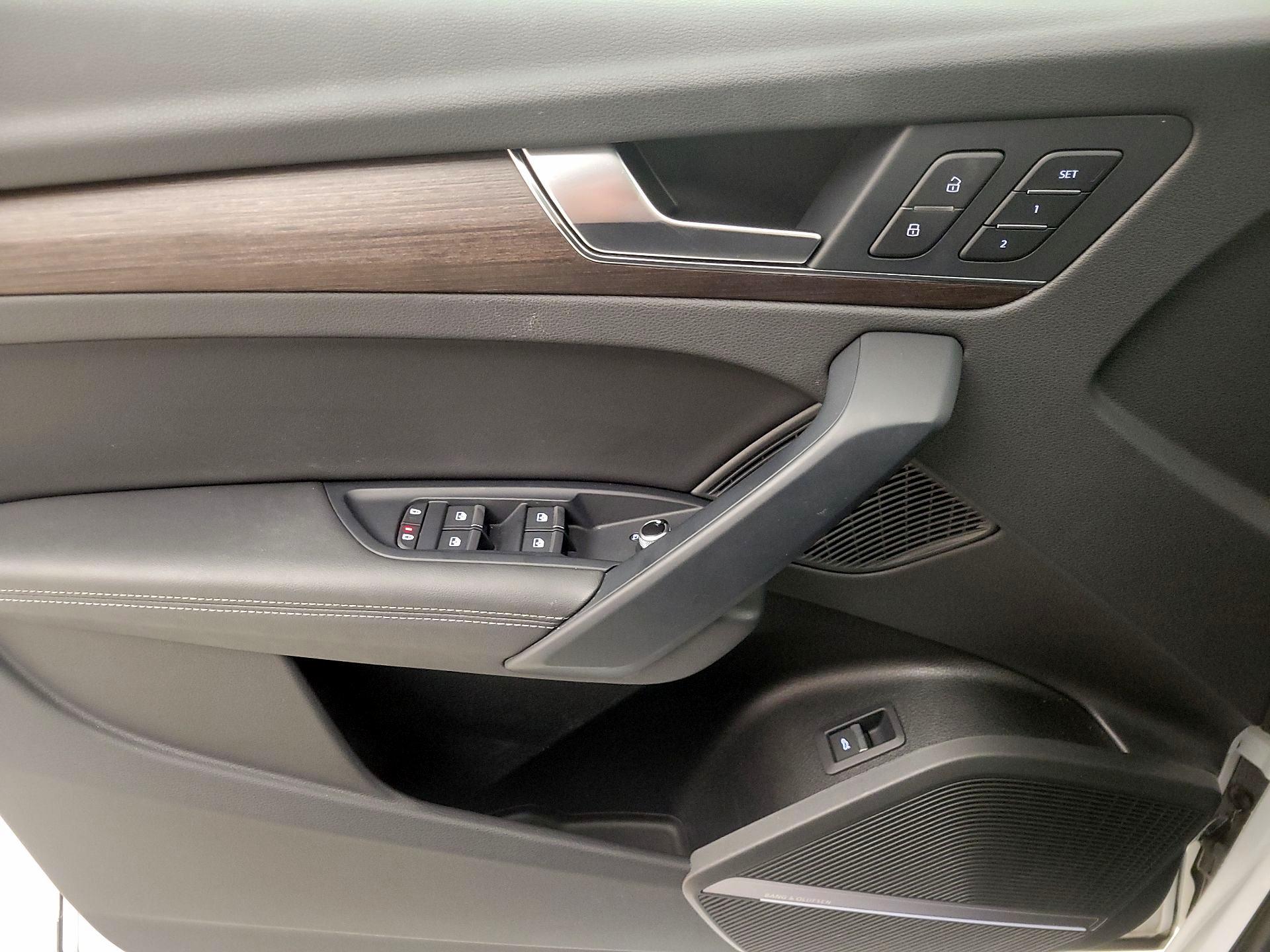 Thumbnail: 2023 Audi Q5 - 12